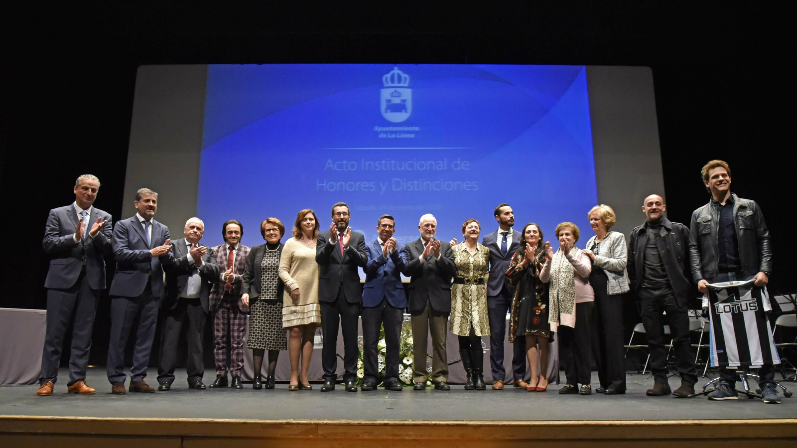 Entrega de Honores y Distinciones por el 150 aniversario de La Línea