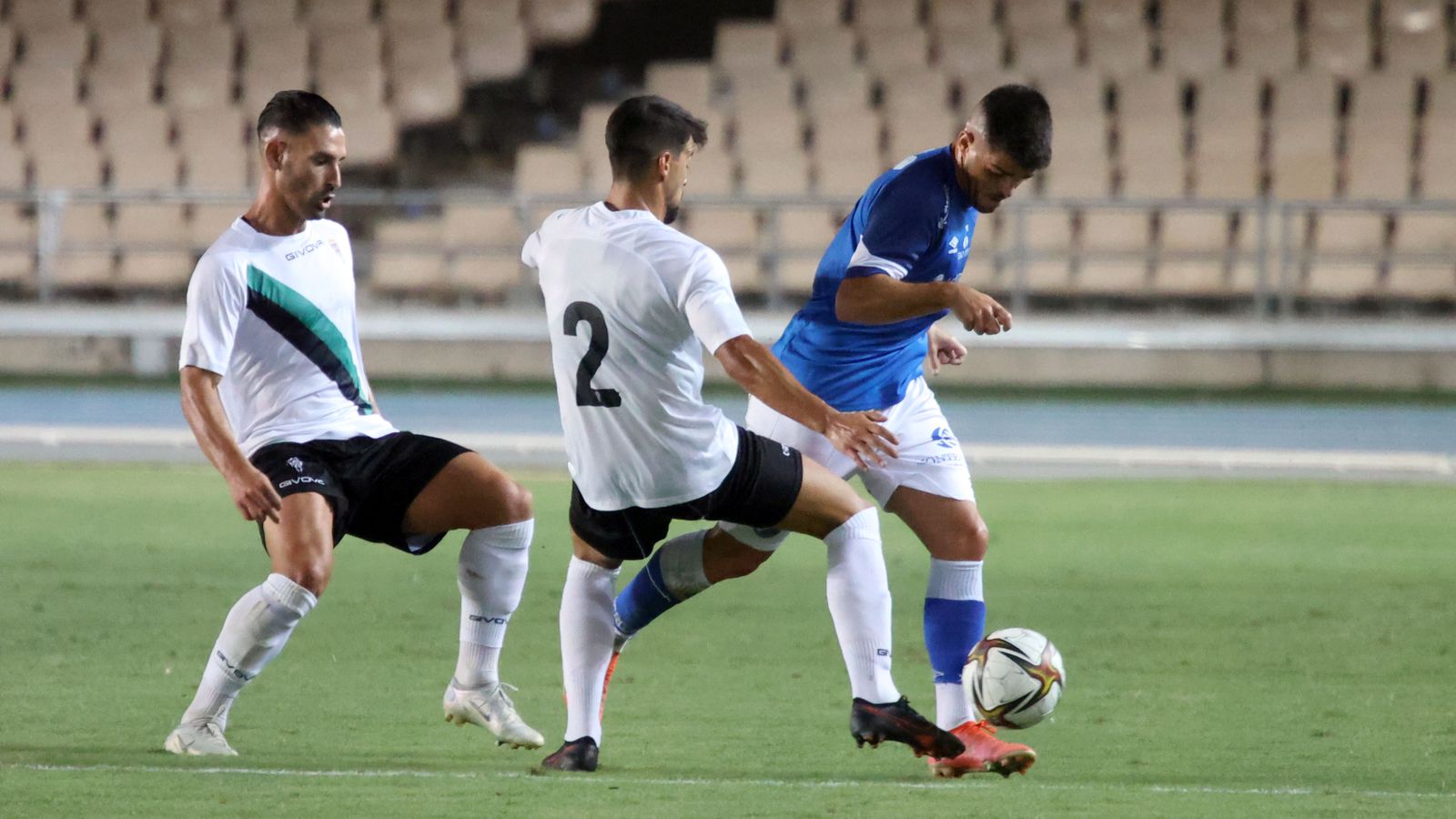 Imágenes del I Trofeo Pepe Ravelo entre Xerez DFC y Córdoba CF en Chapín