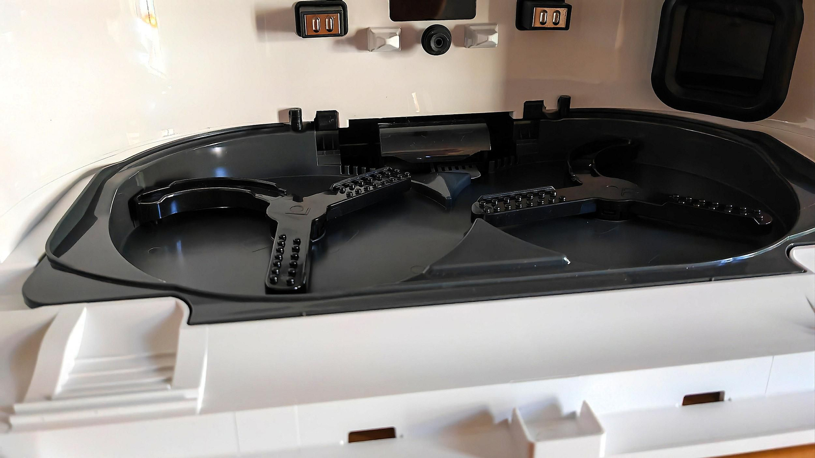 Robot aspirador Eureka J15 Max Ultra