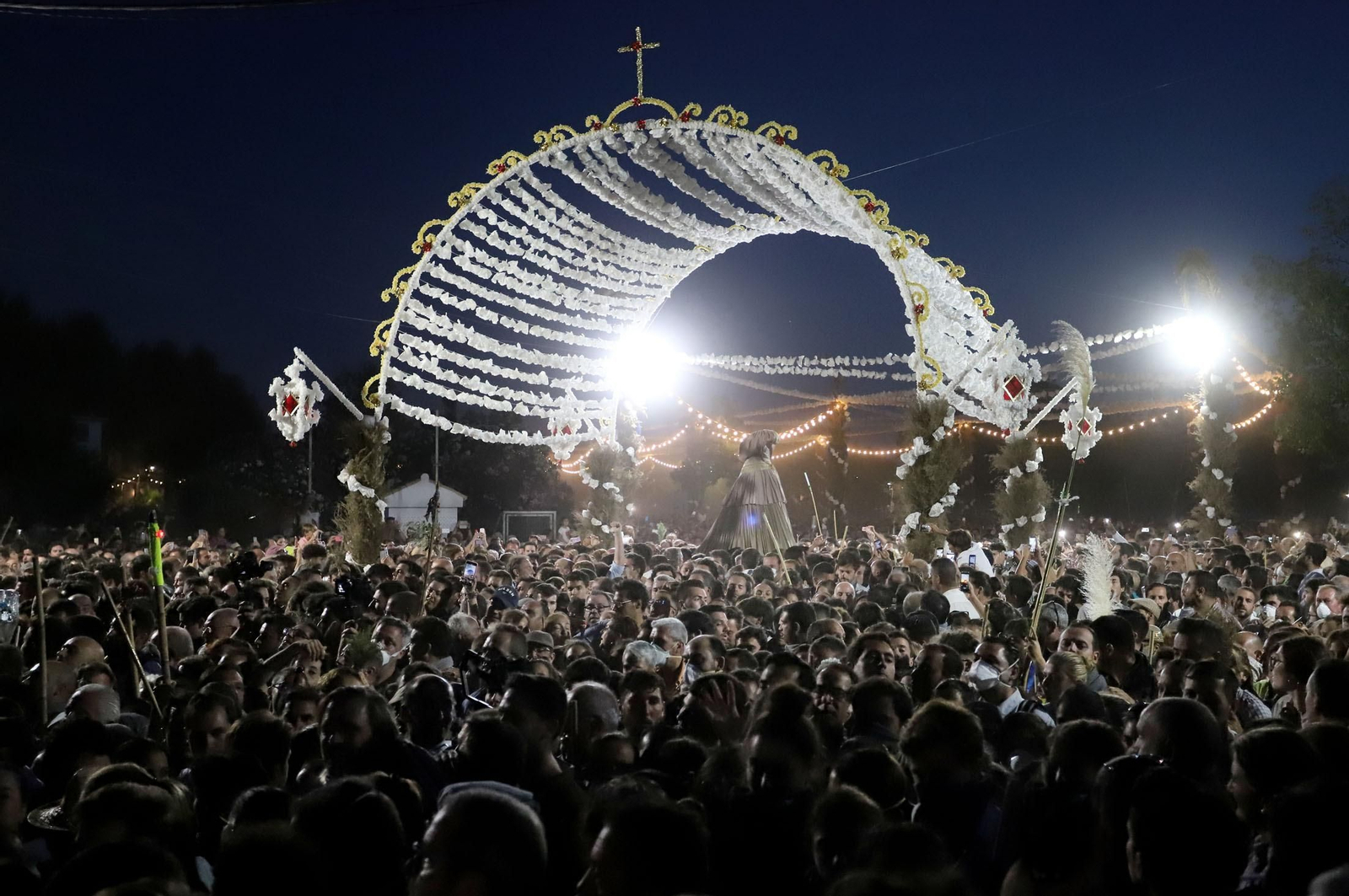 Recuerda las imágenes de la Venida de la Virgen del Rocío a Almonte en 2019