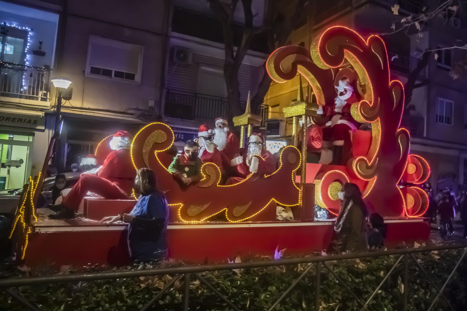 Fotos de las cabalgatas de Papá Noel en Granada