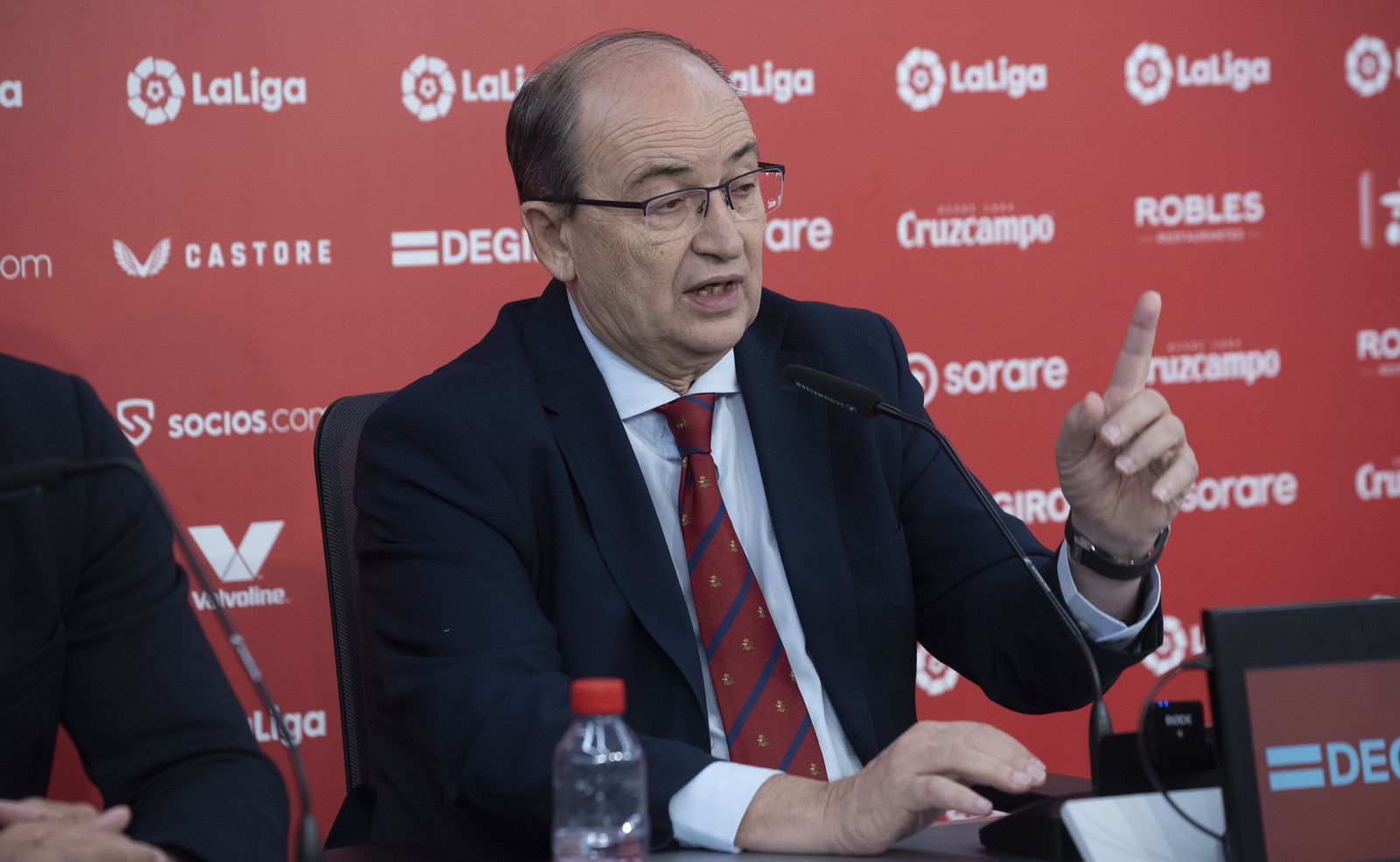 Las imágenes de la presentación de Sampaoli como nuevo entrenador del Sevilla