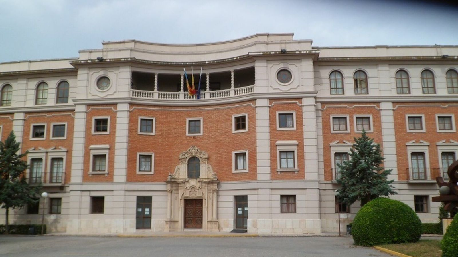 Fachada del instituto Misericordia de Valencia, en el barrio de la Fuensanta.