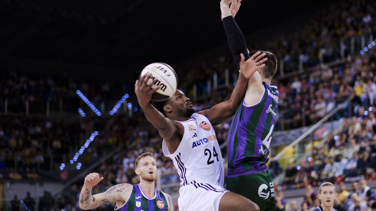 El Unicaja, campeón de Copa: Todas las imágenes del partido, la fiesta y la llegada a Málaga