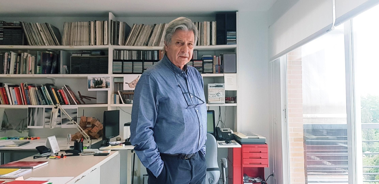 Salvador Moreno Peralta, en su estudio.