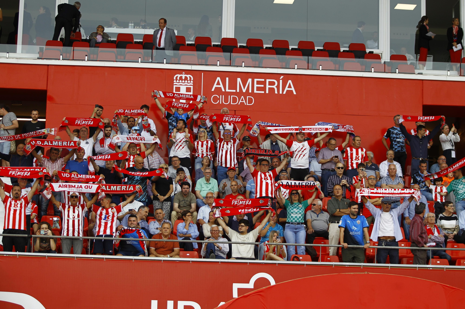 Imágenes del partido U.D. Almería-Elche C.F.