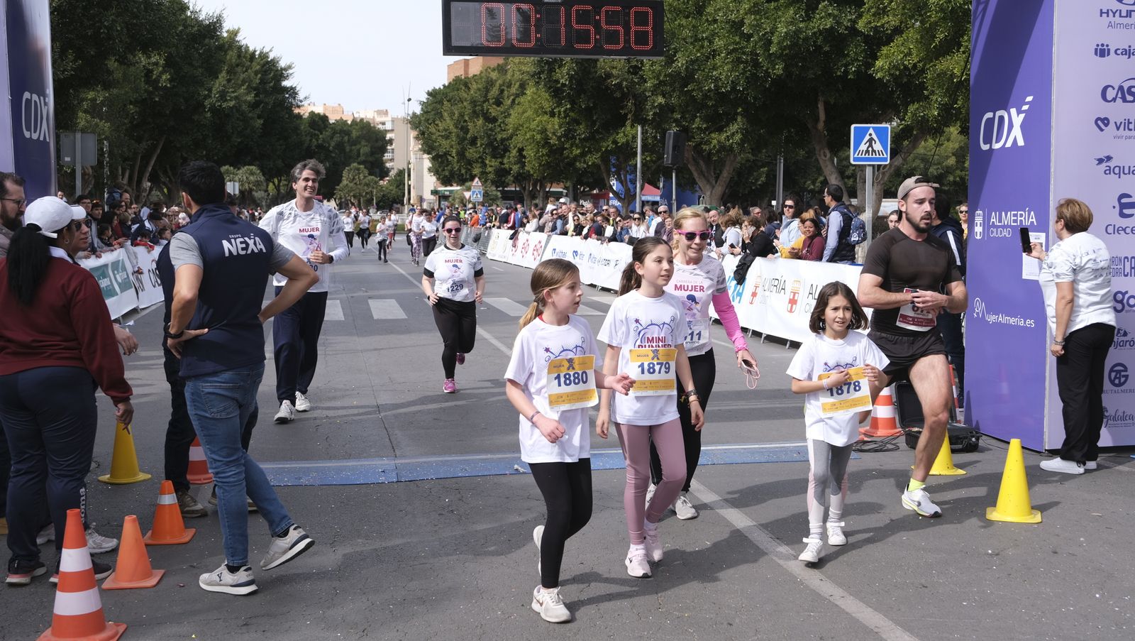 Imágenes de la Carrera de la Mujer 2023 en Almería