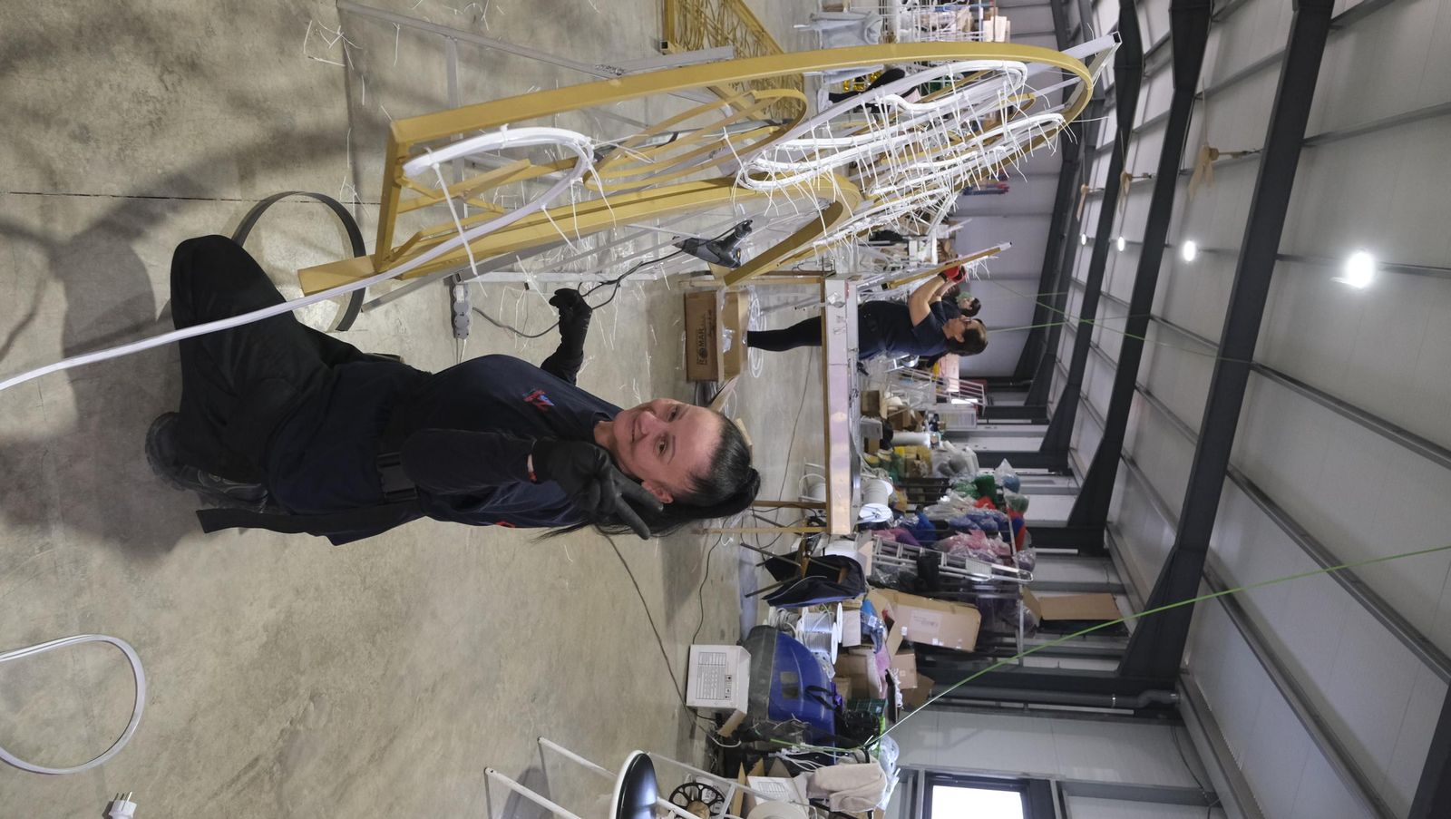 Desde Huécija a todo el mundo, Deconature, alegra la navidad con sus luces, en imágenes