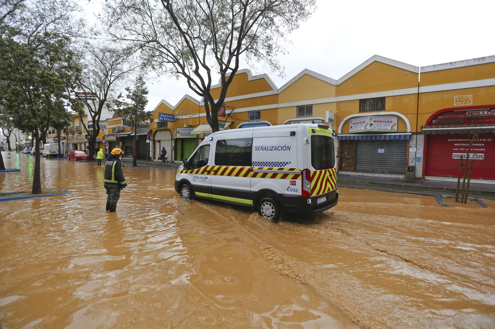 Campanillas anegada tras las lluvias, en fotos
