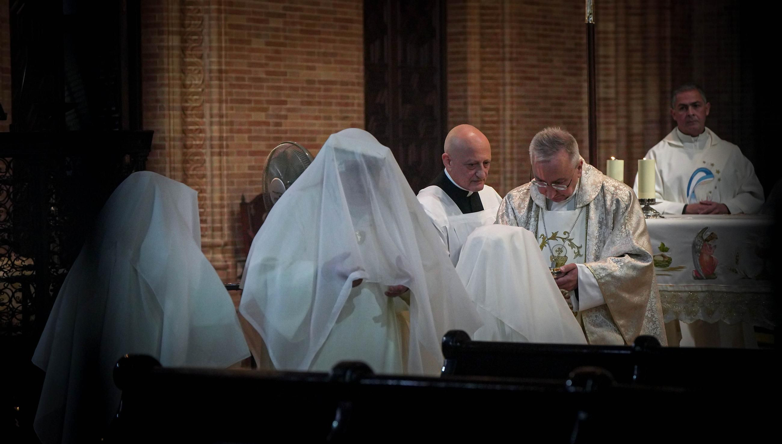 Imágenes de la despedida de las Esclavas de Santísimo Sacramento de Jerez