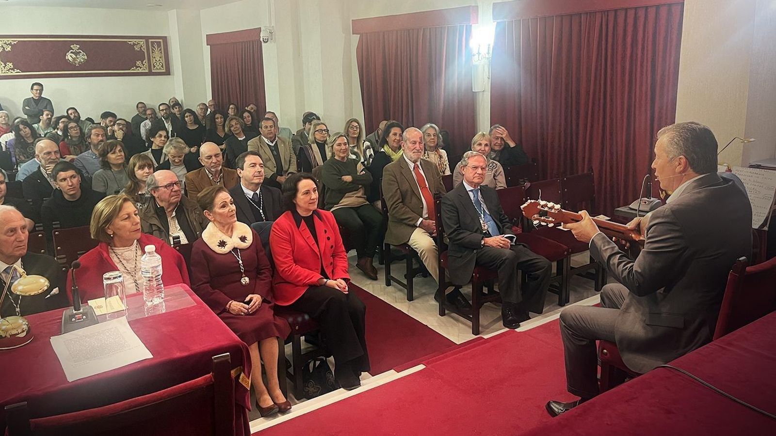 La Real Academia de San Dionisio se llenó para la conferencia de Juan Diego Mateos La Real Academia de San Dionisio se llenó para la conferencia de Juan Diego Mateos