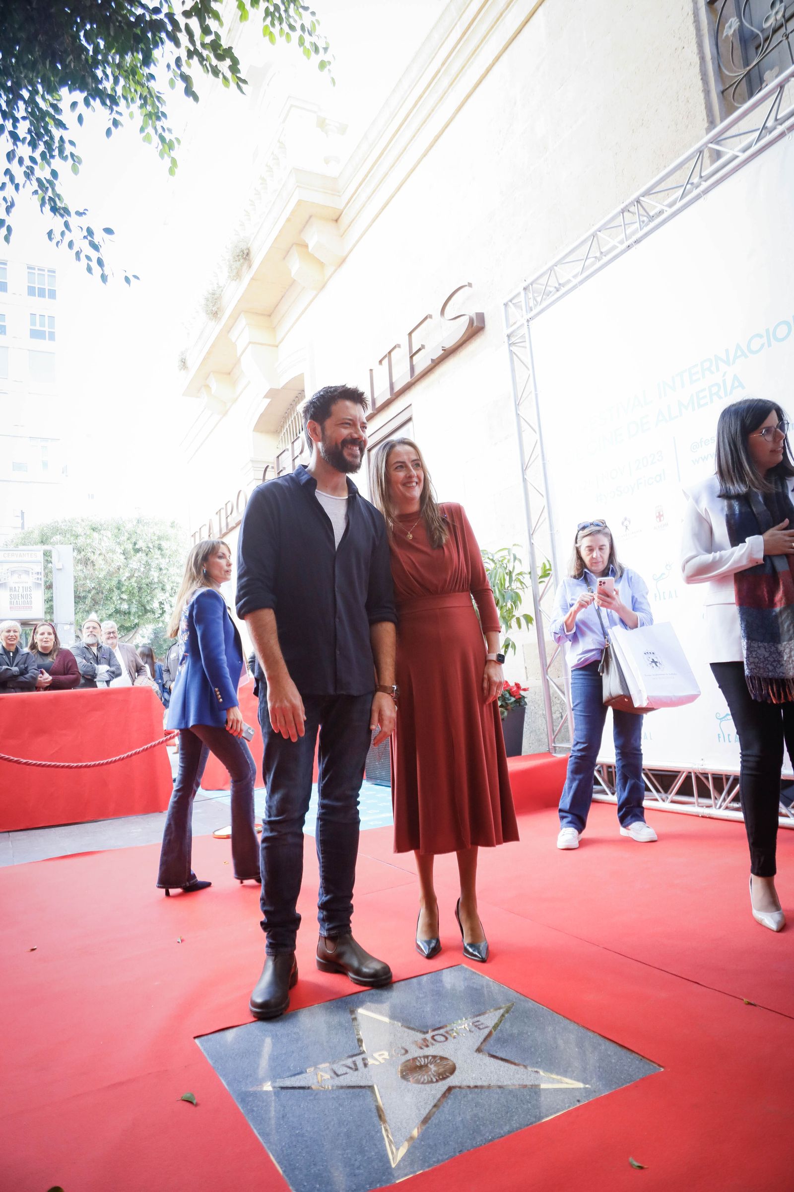 Imágenes en el paseo de la fama de Álvaro Morte