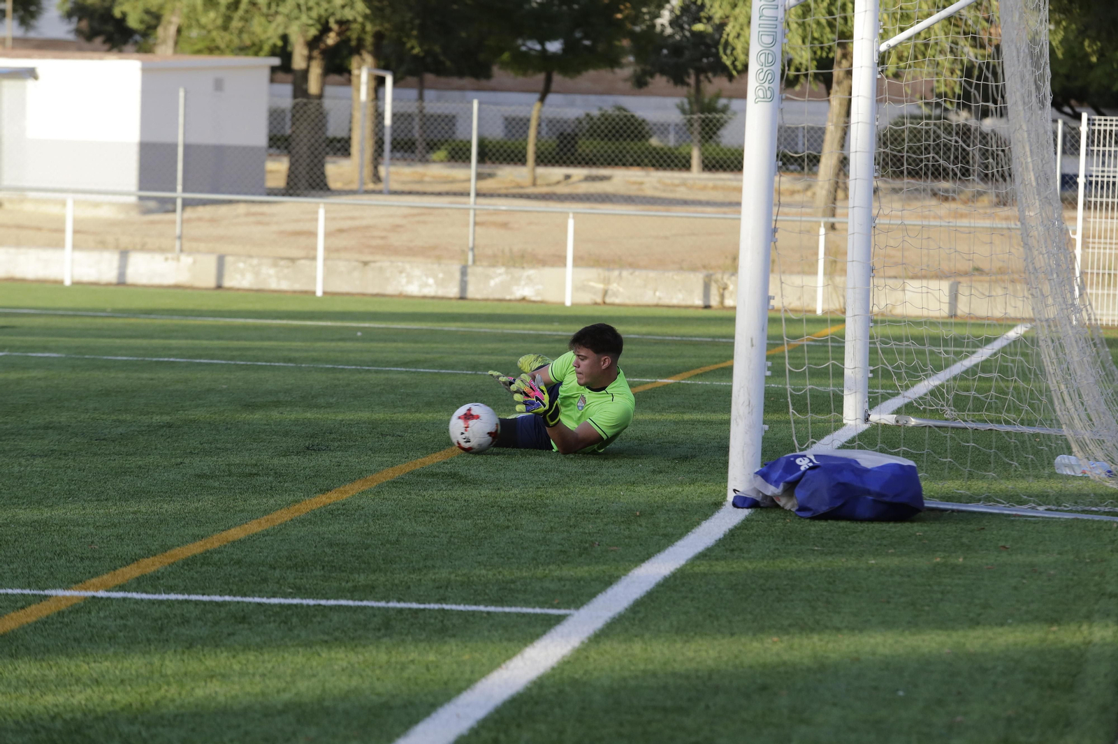 Álex García, guardameta del Xerez CD, se ha afianzado en la portería tras la lesión de David Zamora y acumula ya tres jornadas sin recibir goles.