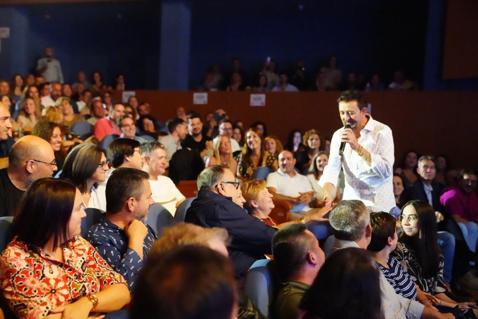 El concierto de Manolo García en el teatro El Silo de Pozoblanco, en fotografías