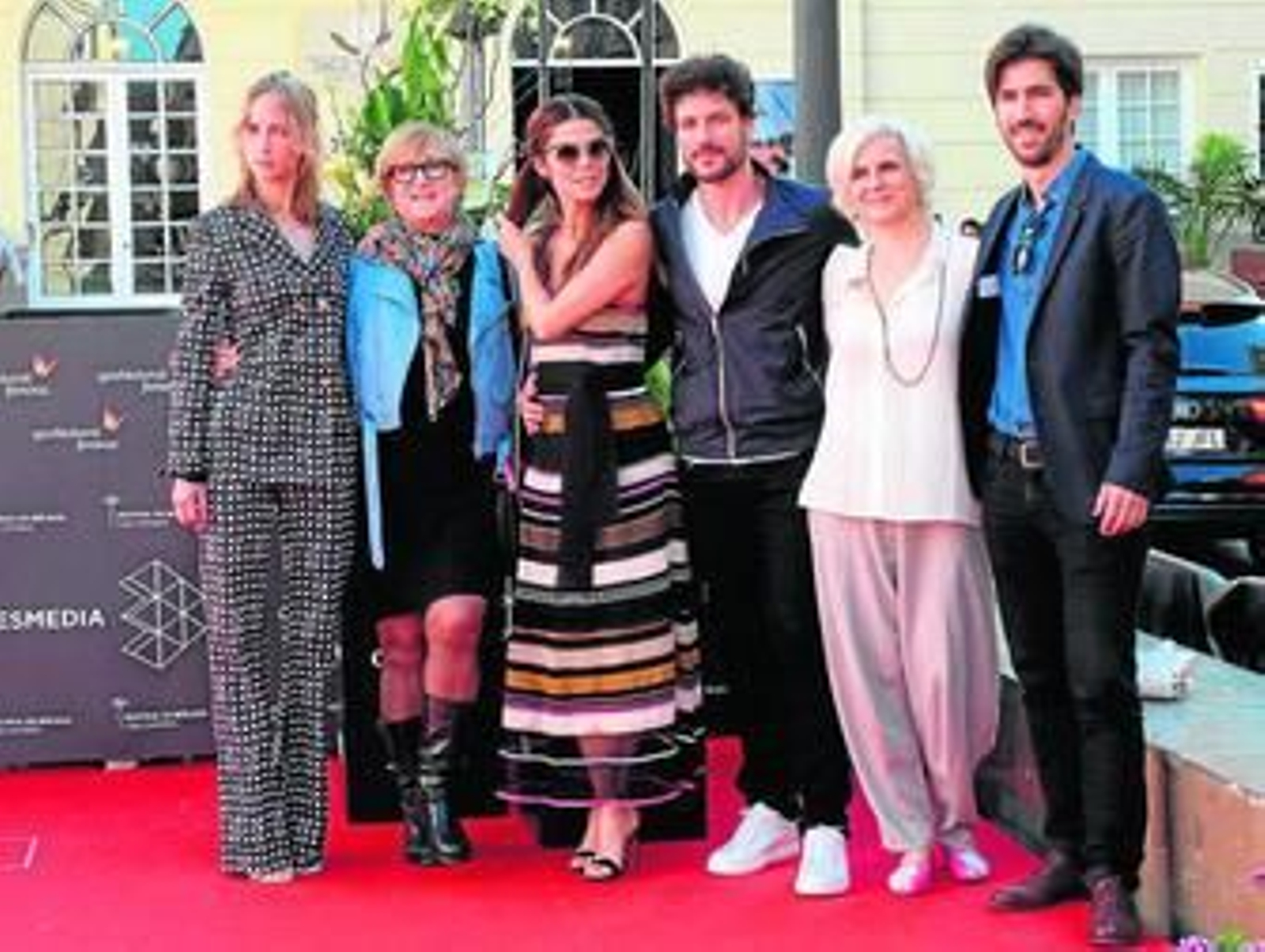Ingrid Gracía-Jonsson, Helena Taberna, Juana Acosta, Daniel Grao, Ana Gracia y el productor Iker Ganuza.