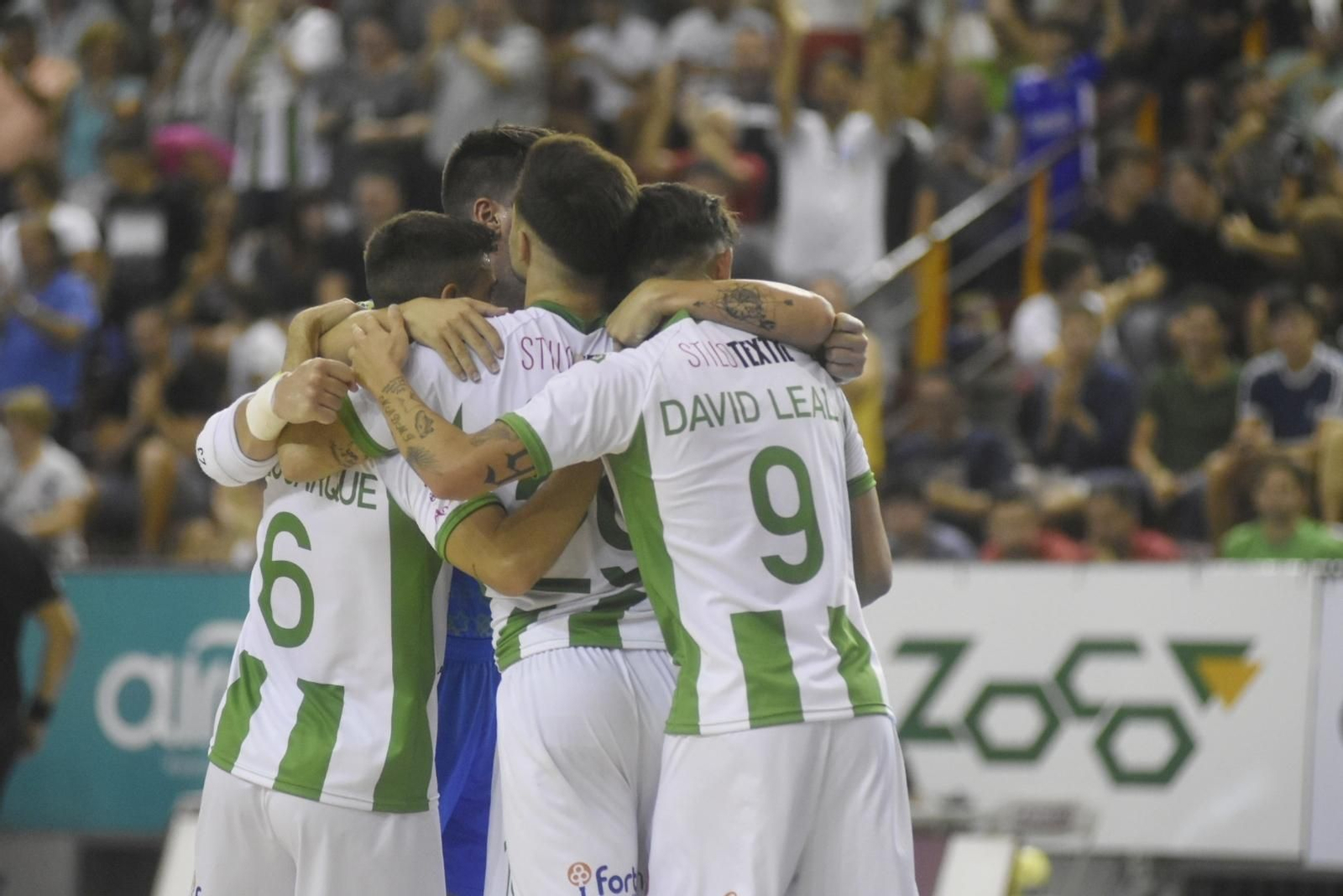 Las imágenes de la presentación del Córdoba Patrimonio de la Humanidad ante el Jaén Paraíso Interior