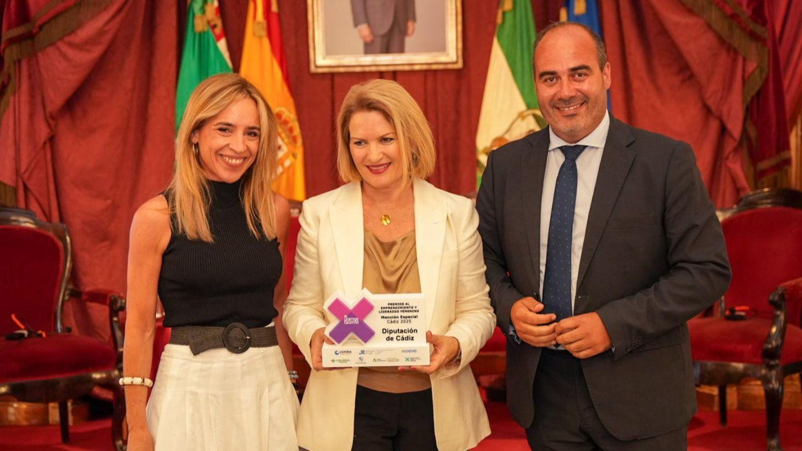 Lola Caro Gallardo, Premio mención especial a la Trayectoria Profesional Provincial.