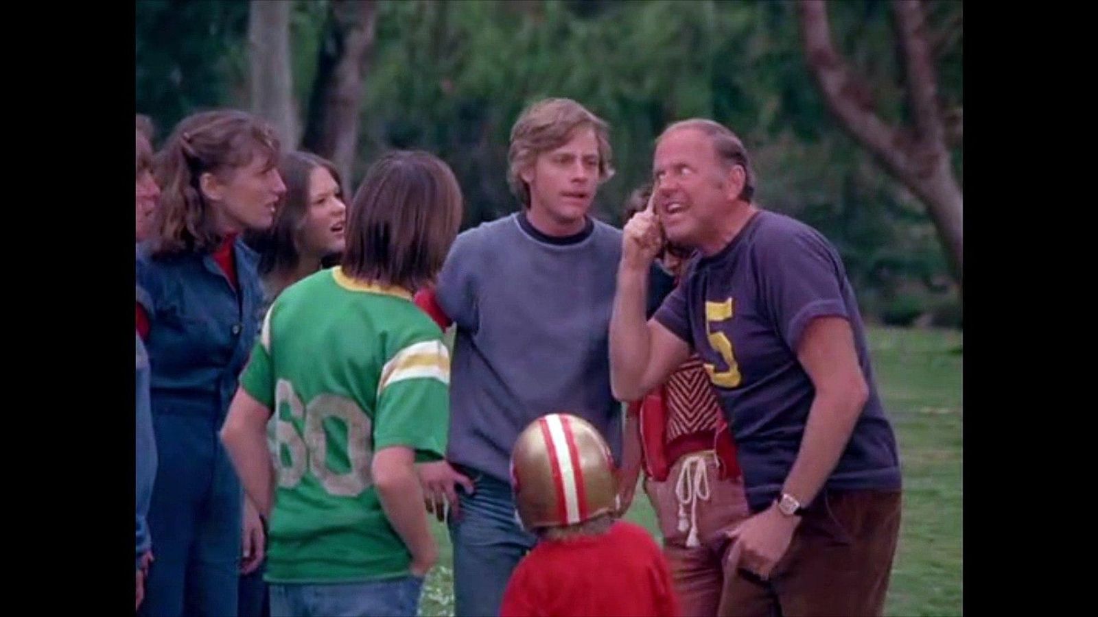 Mark Hamill en el capítulo piloto de 'Con ocho basta'