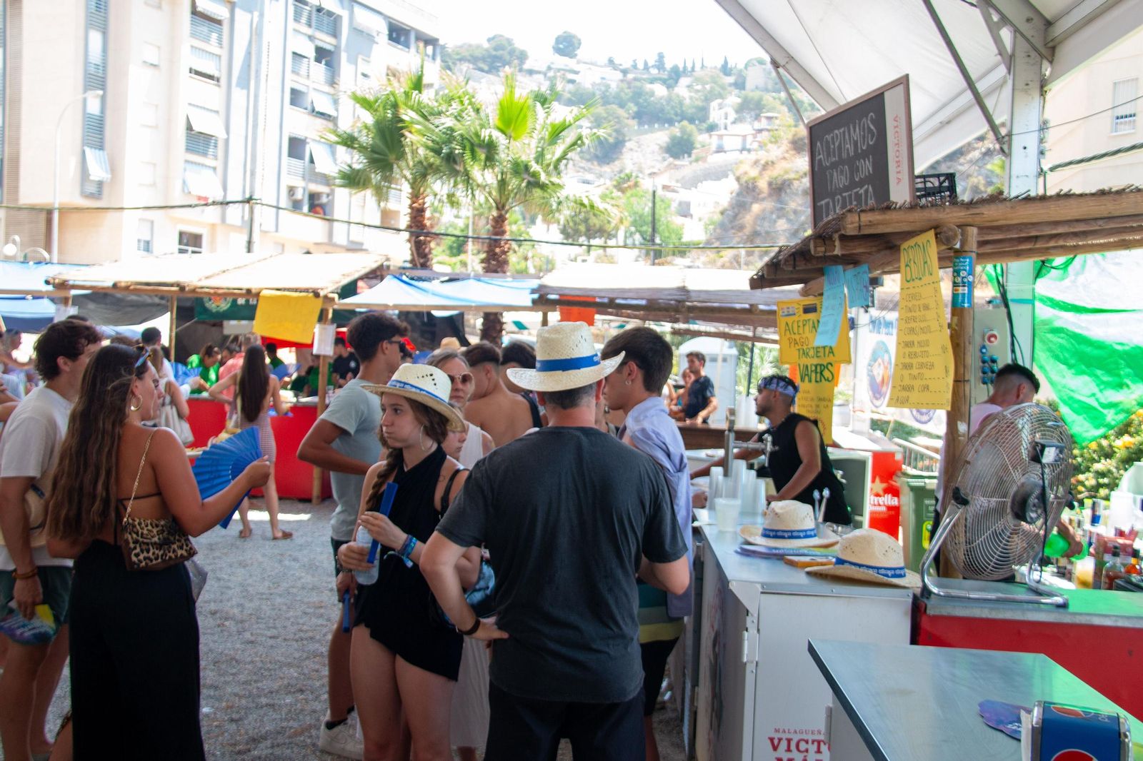 Así se han inaugurado las celebraciones más esperadas del verano en la Costa Tropical de Granada: las mejores fotos
