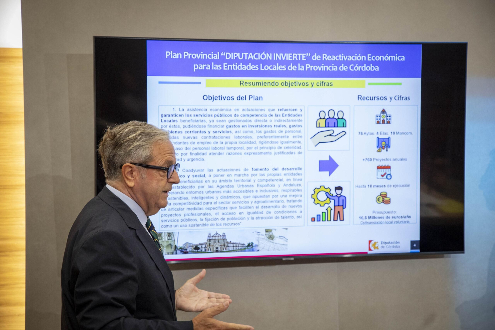 Salvado Fuentes presenta las líneas del Plan Invierte.