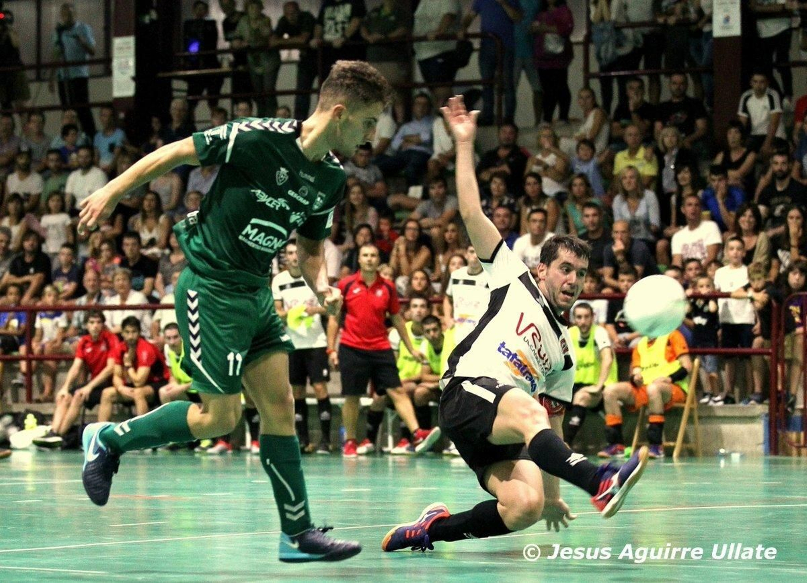 Iribarren, en un partido del Osasuna la temporada pasada.