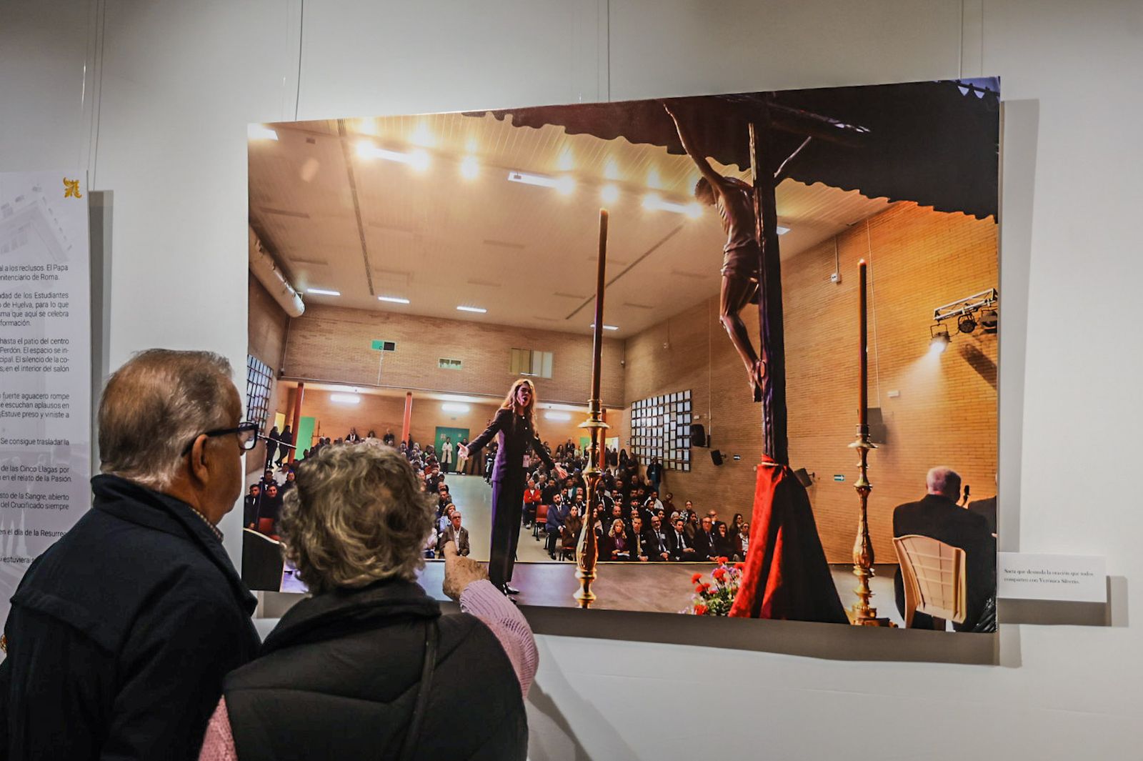 La exposición 'Cristo en la Prisión' en fotografías