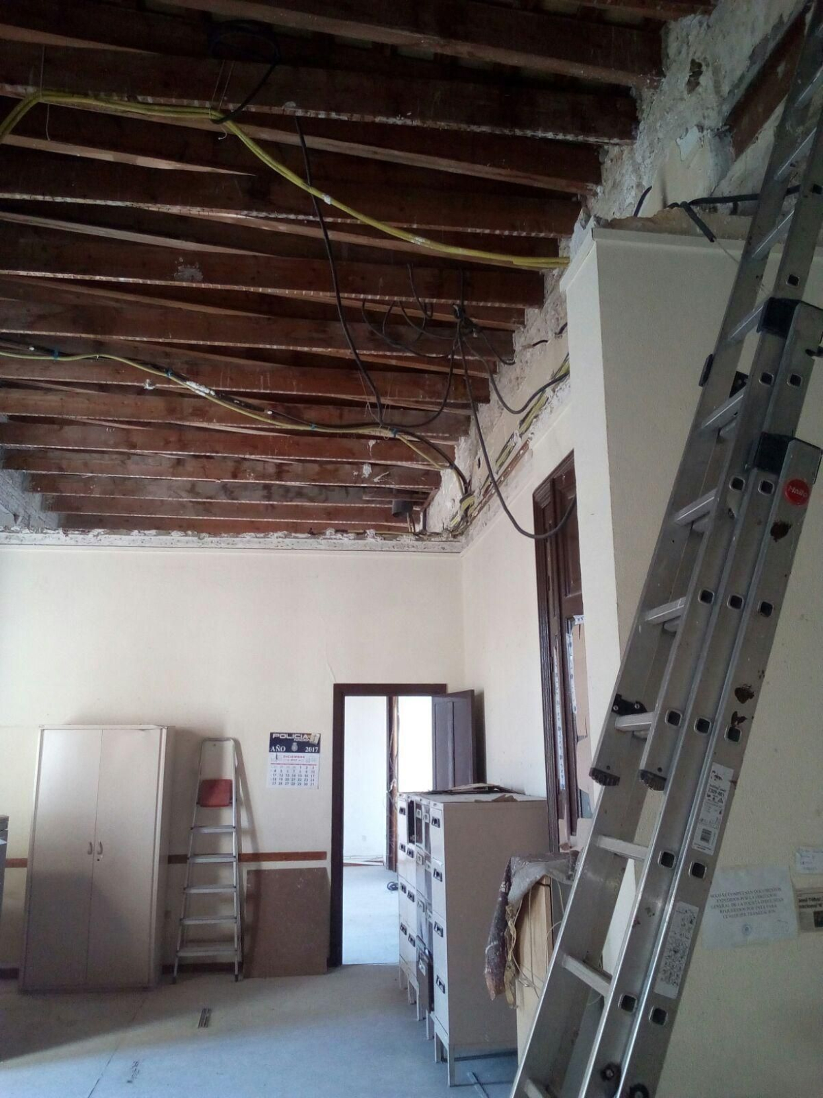 El techo de comisaría afectado por las últimas lluvias.