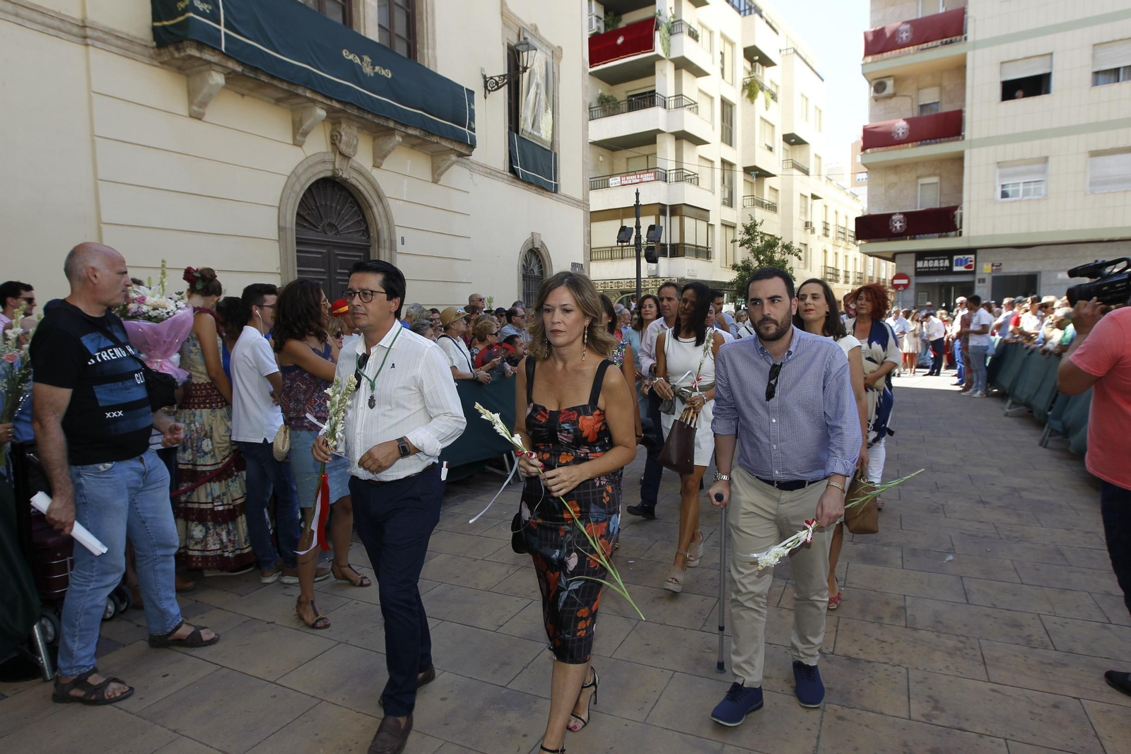Fotogalería ofrenda floral a la Virgen del Mar. Feria de Almería 2019