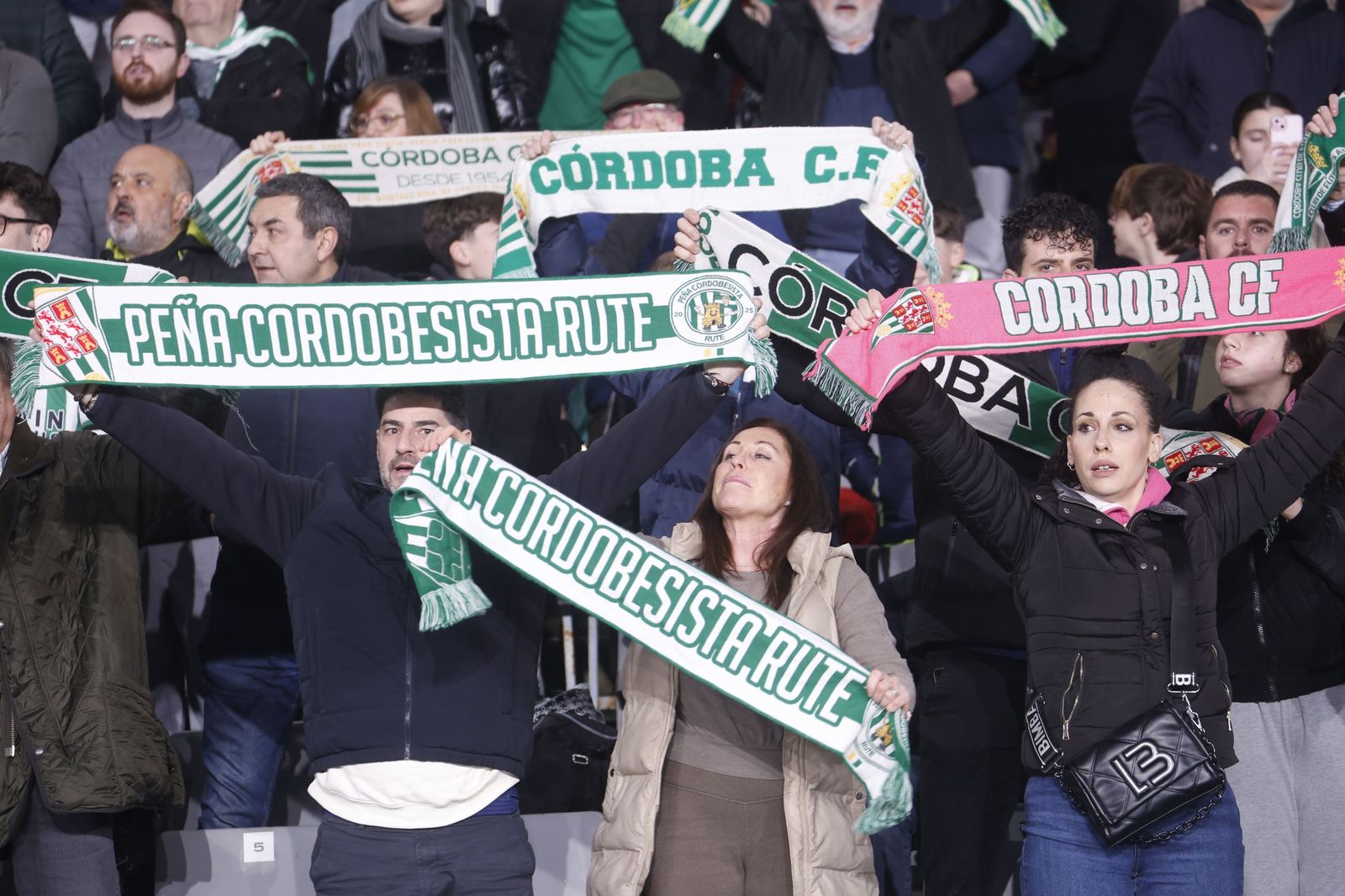 Las mejores fotos del ambiente en El Arcángel para el Córdoba CF - Valladolid