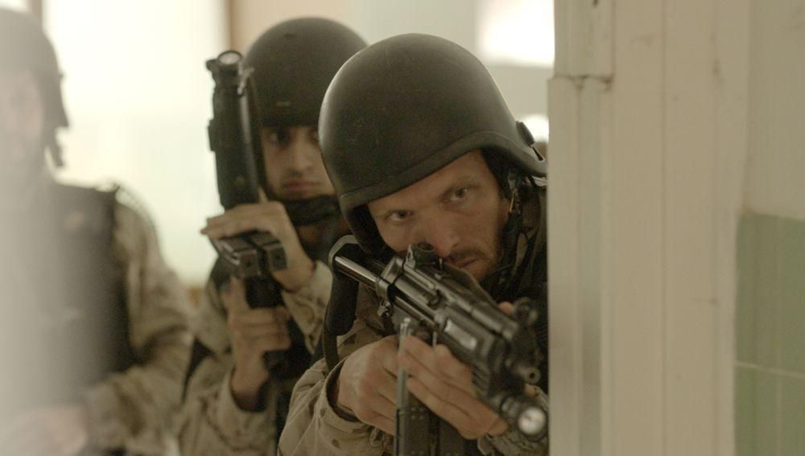 Los GEO de la docuserie de Amazon en acción en uno de sus entrenamientos