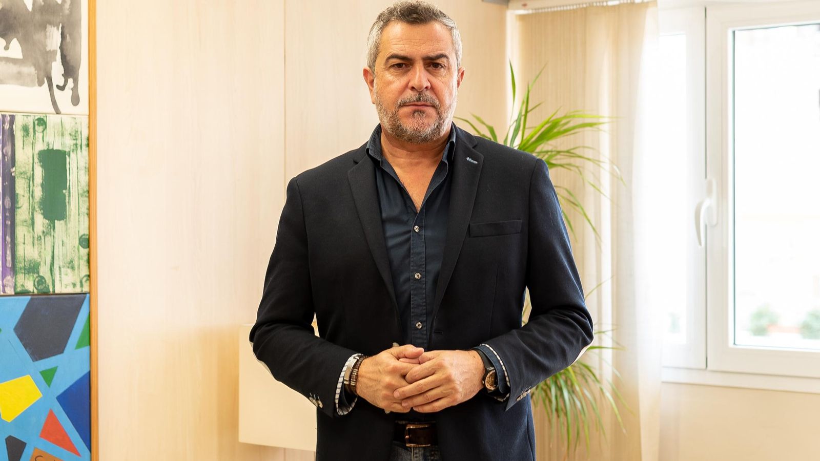 Juan Antonio Lorenzo en su nuevo despacho en la sede de Pablo Iglesias