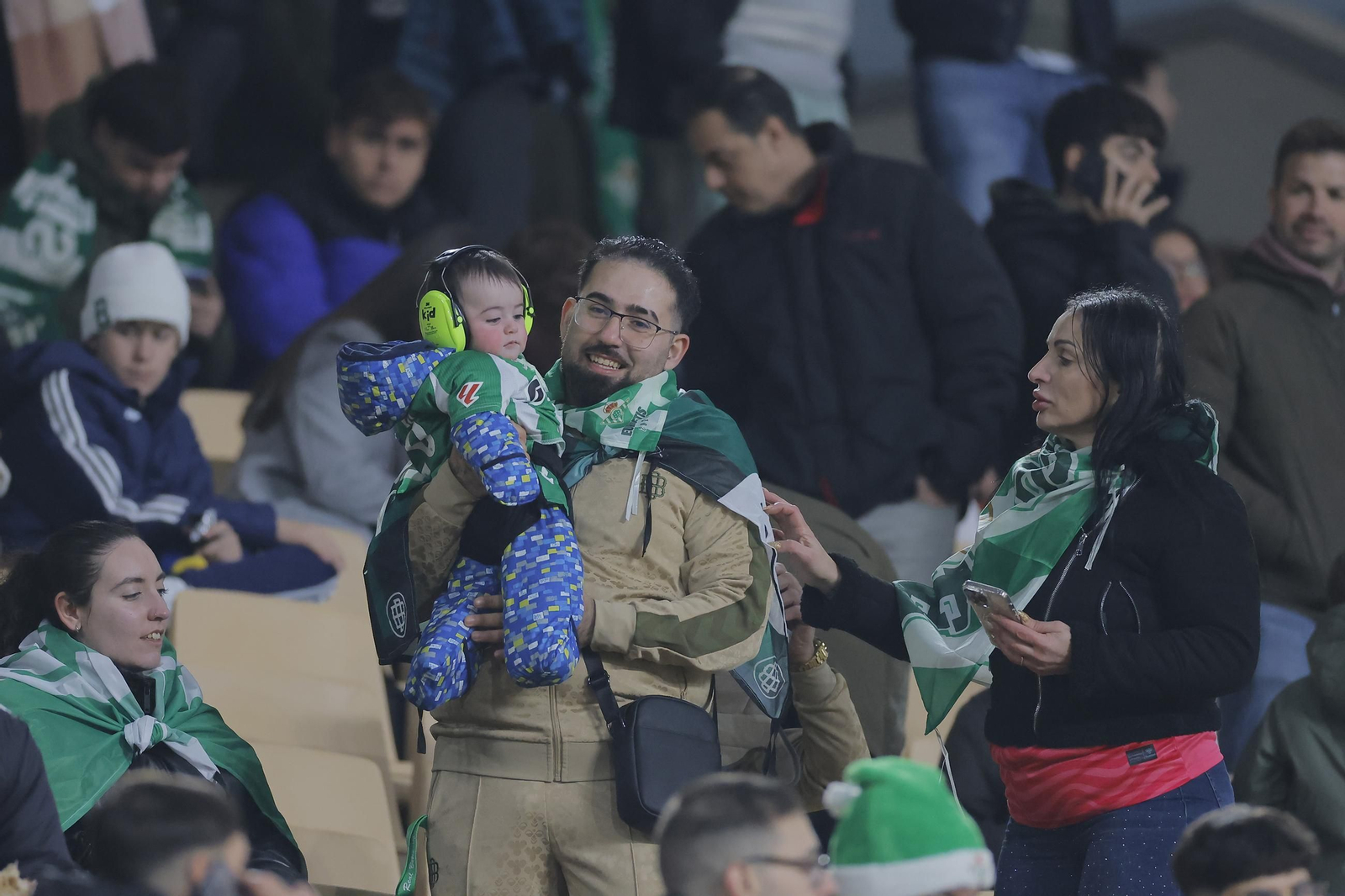 Búscate en las fotos del Betis - Getafe