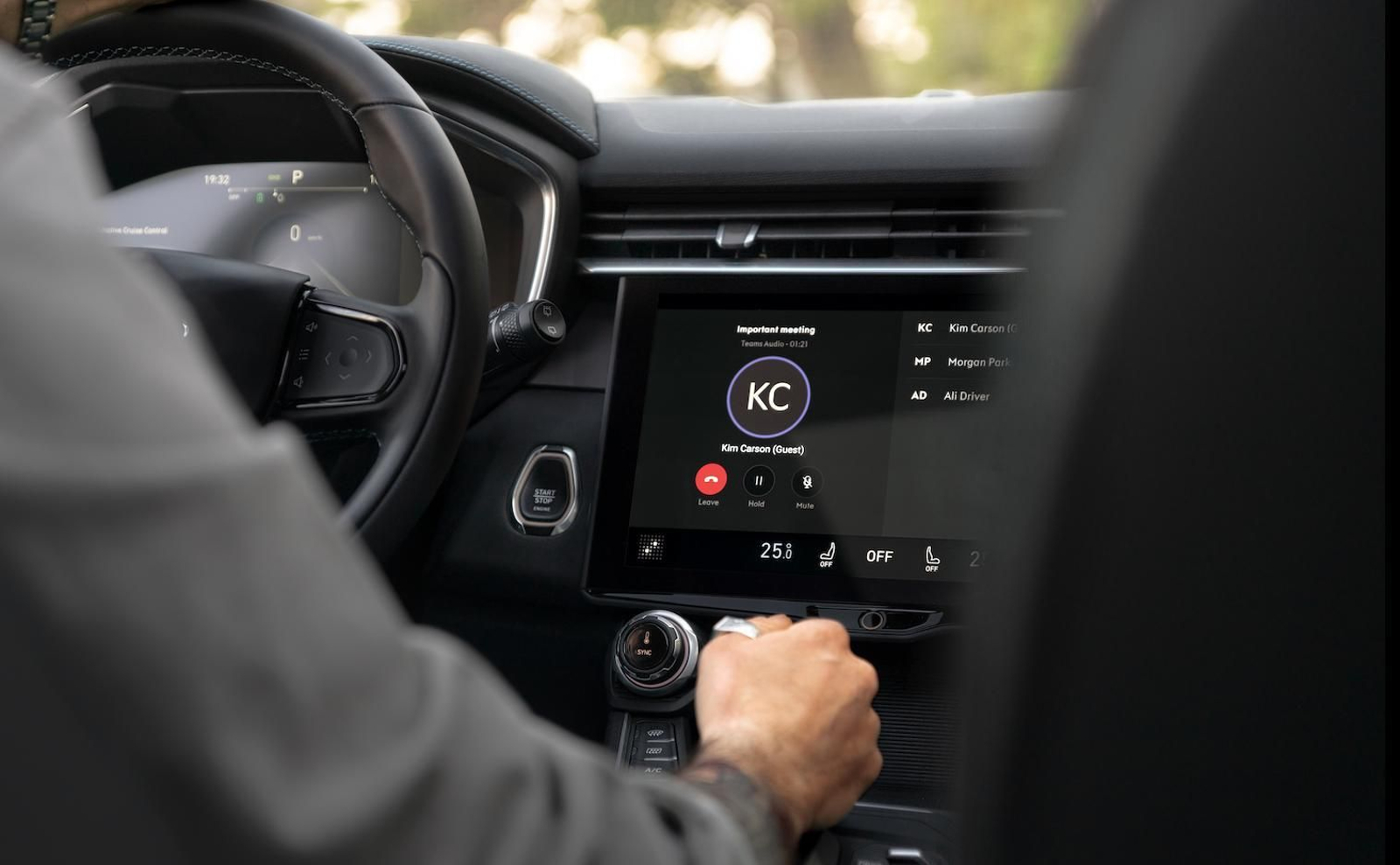 Lynk & Co incorpora la aplicación Microsoft Teams para mantener reuniones desde el coche