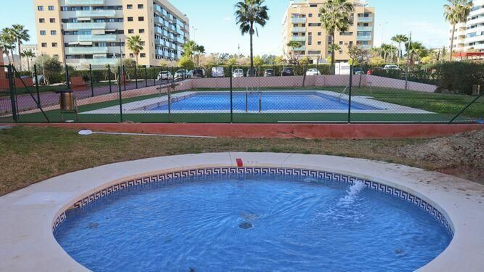 Piscinas de una comunidad de vecinos de Málaga. Piscinas de una comunidad de vecinos de Málaga.