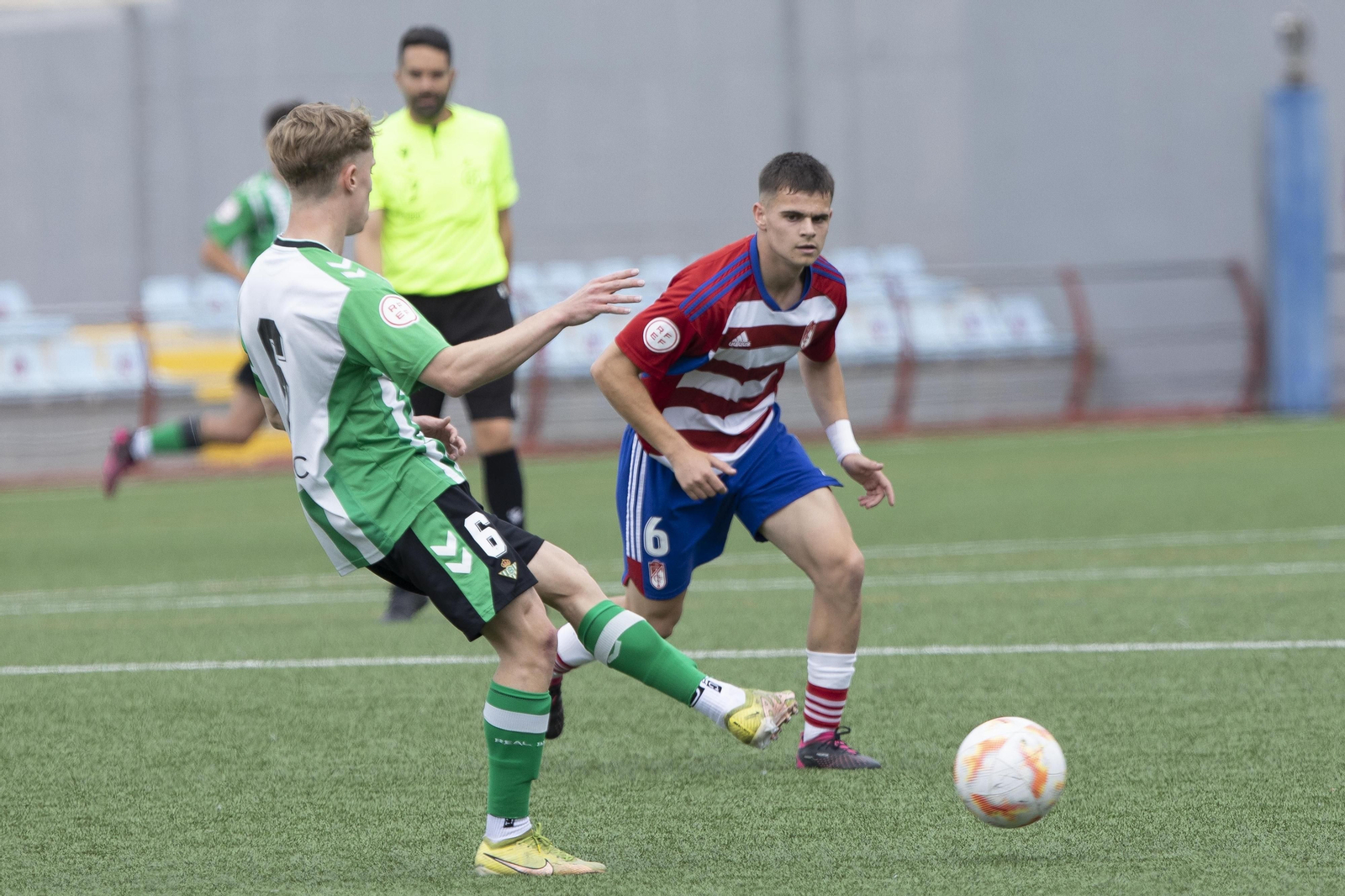 Las mejores imágenes del Granada CF - Real Betis de juveniles