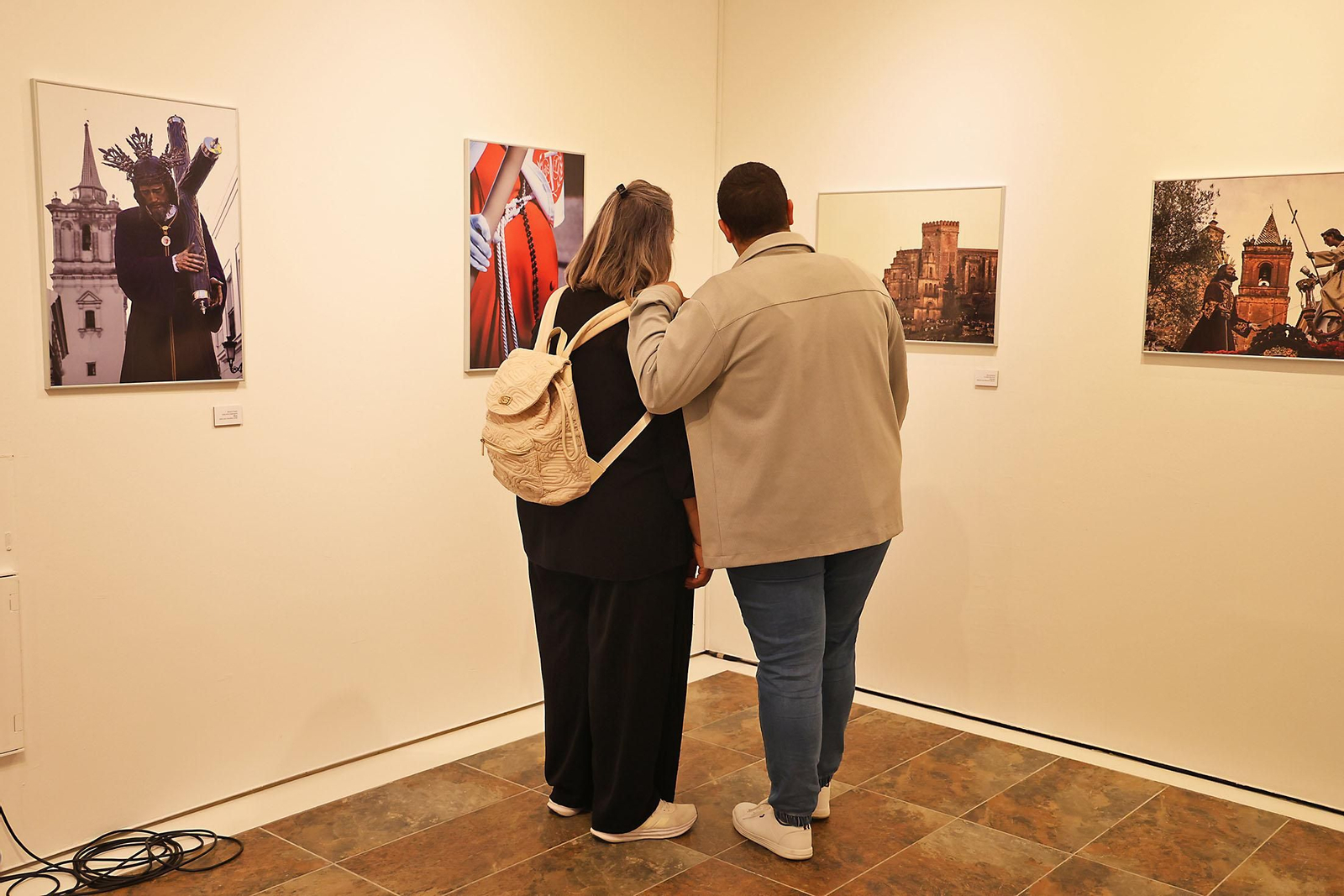 Inauguración de la Exposición de fotografías Huelva, provincia cofrade de Huelva Información en la Diputación de Huelva