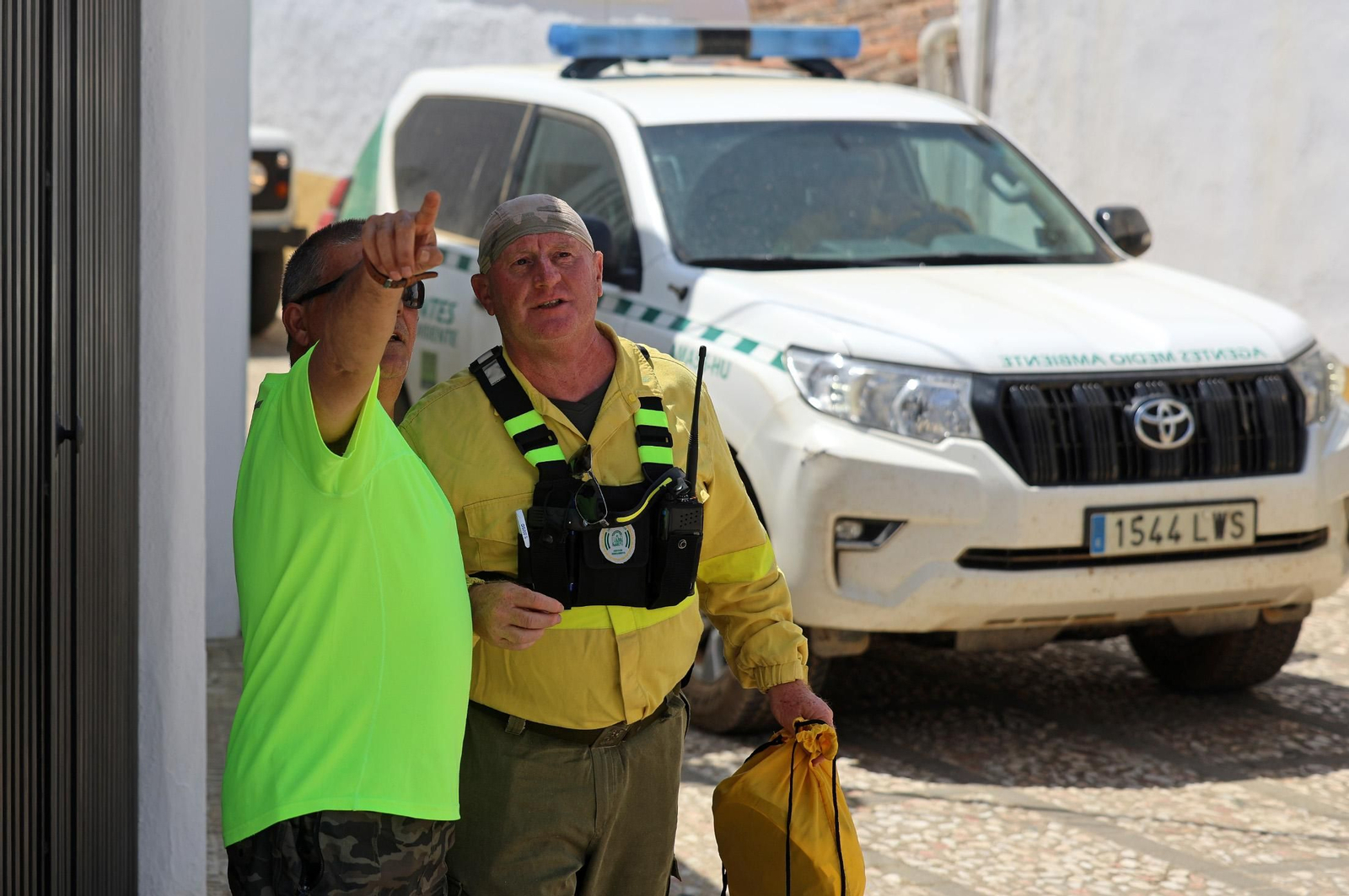 Imágenes de los vecinos de Los Romeros ya en sus casas tras el incendio
