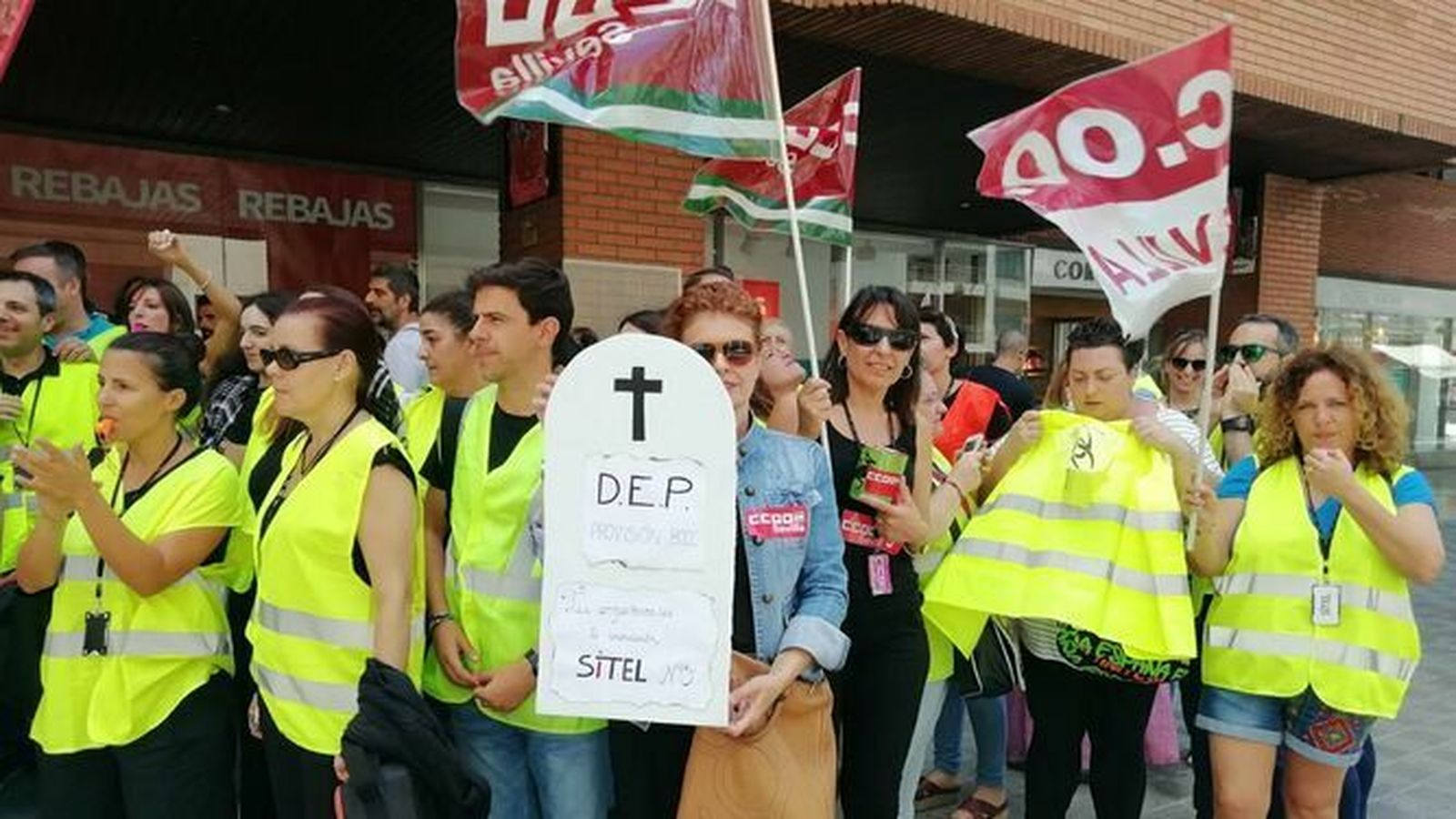 Manifestación de trabajadores de Sitel durante el primer ERE