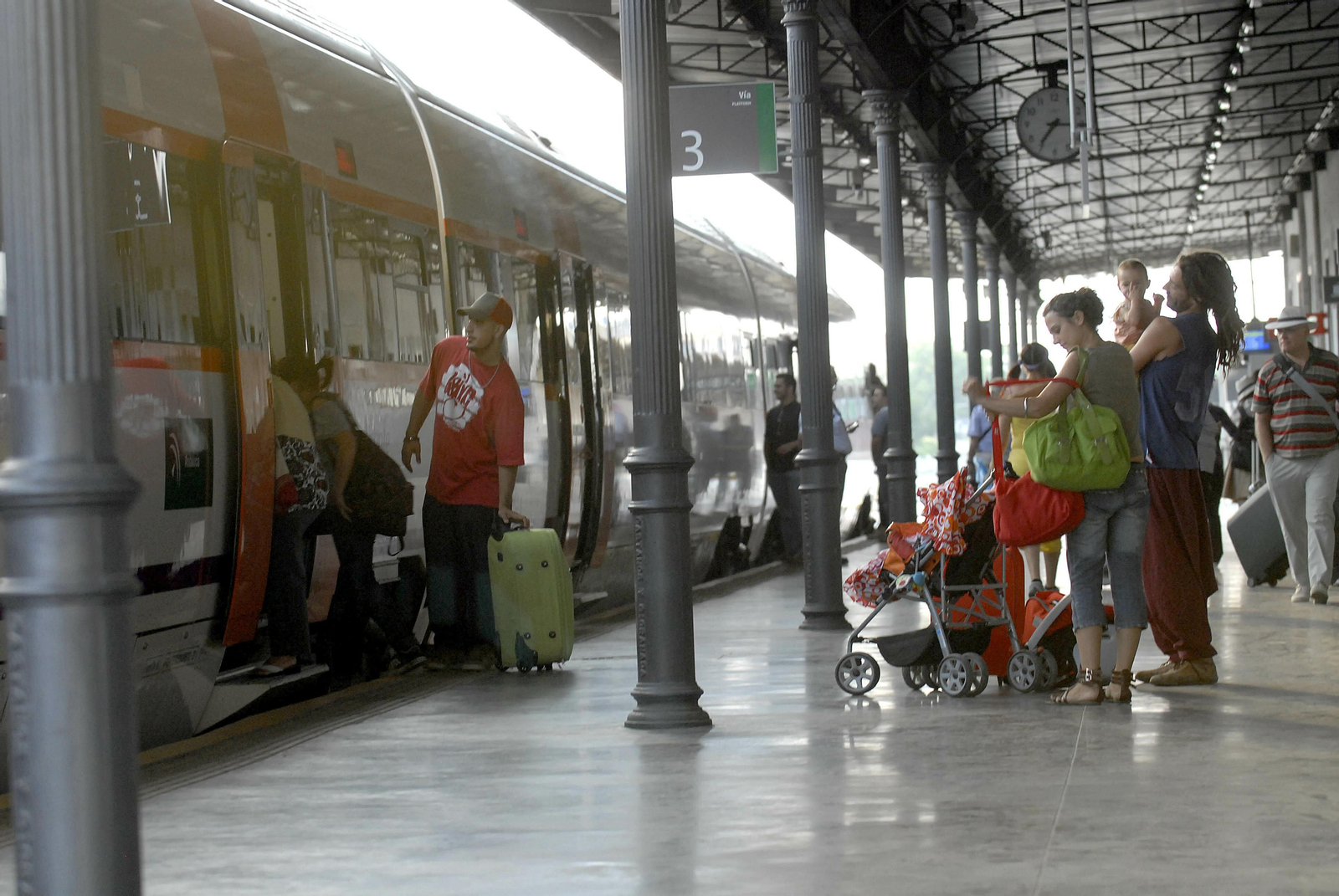 Jiménez de Parga, otro candidato a poner su nombre a la estación de tren