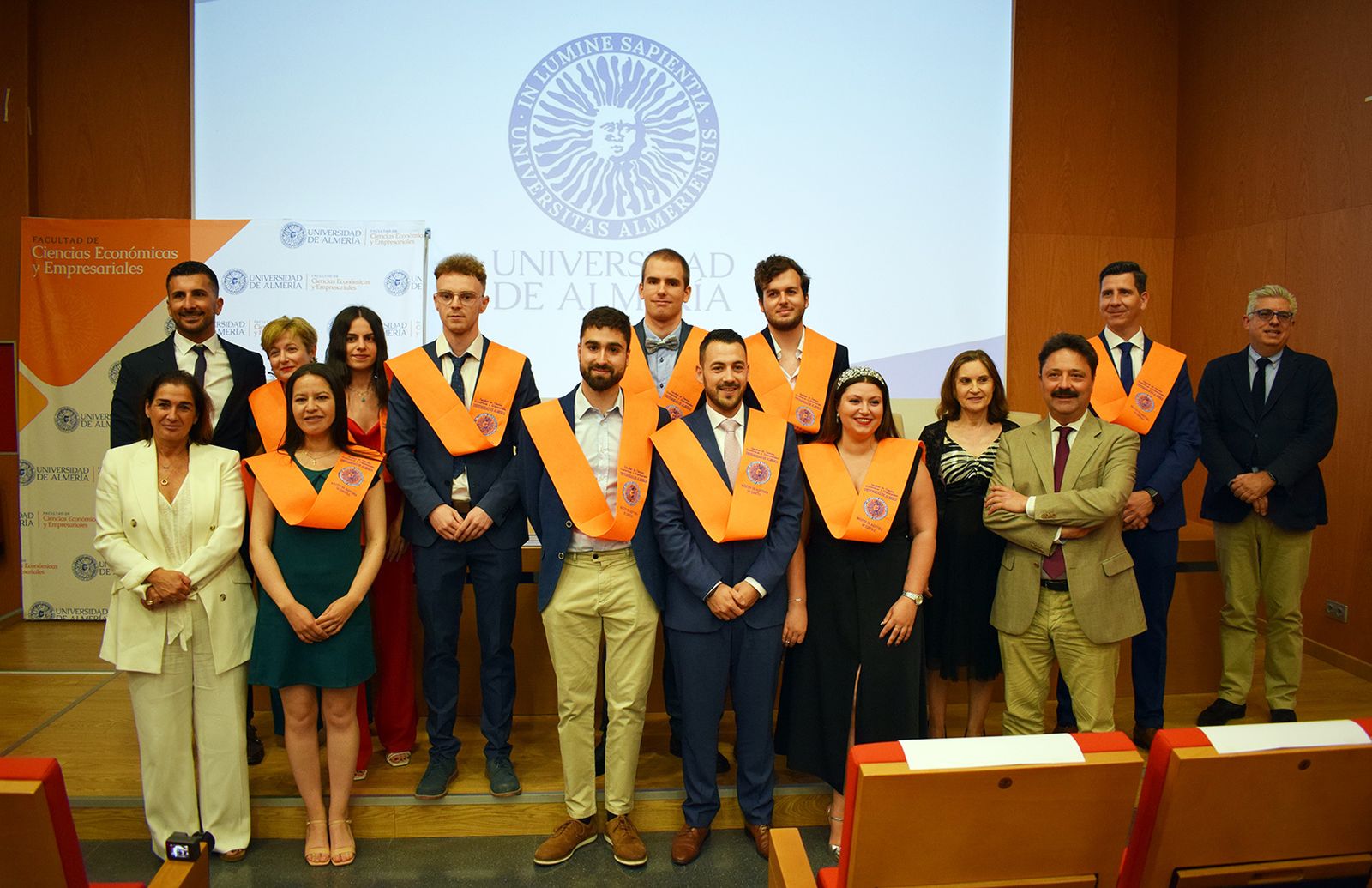 El perfil del alumno al que va dirigido este máster es el de un titulado universitario que desee orientar su desarrollo profesional como experto contable o auditor de cuentas.