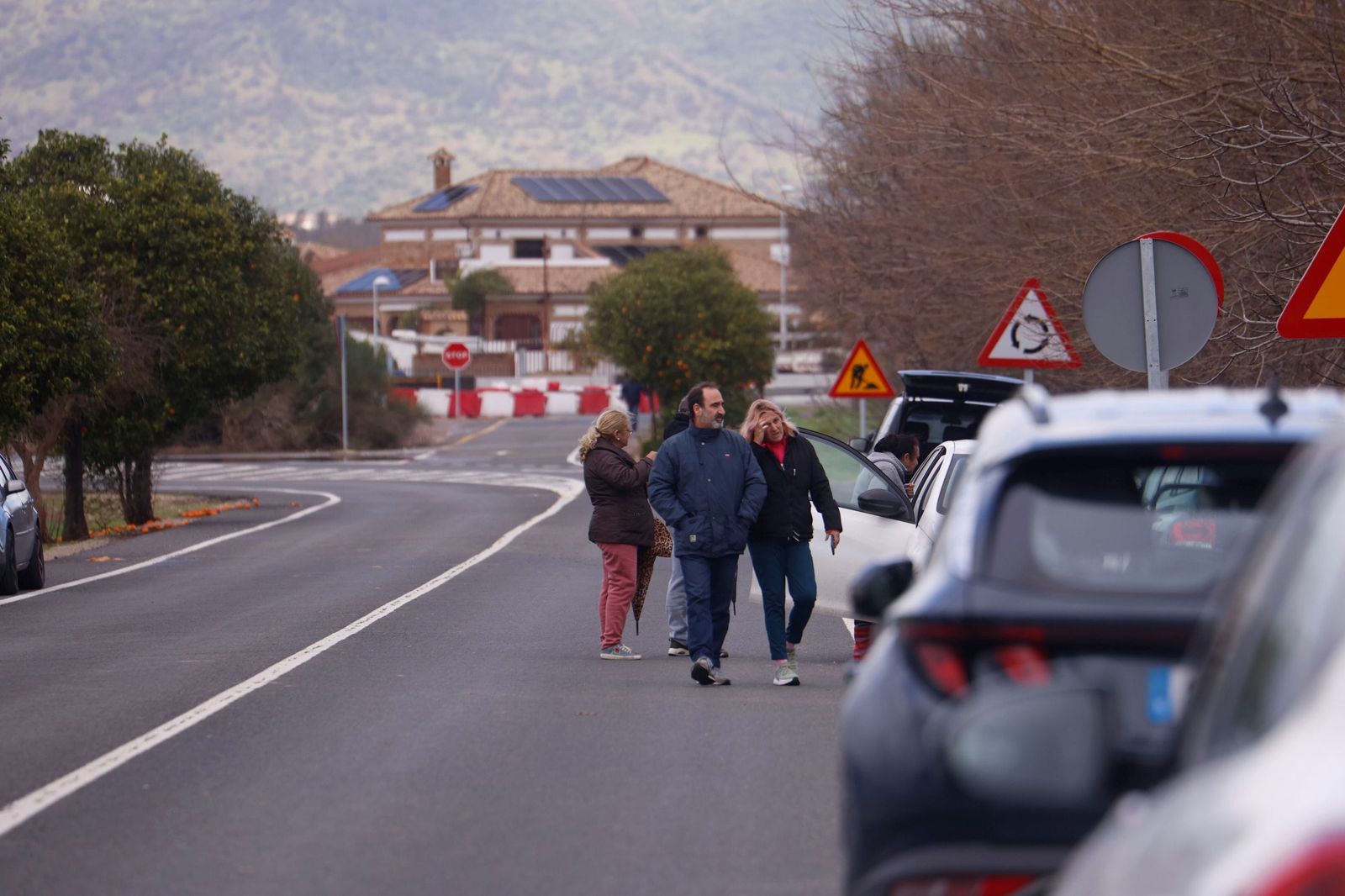Los vecinos de Alcolea y de las parcelas de Guadalvalle siguen desalojando sus casas, en imágenes