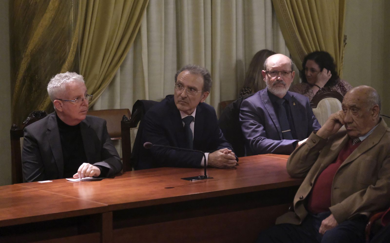 El ingreso del presidente de la Fundación Cajasol, Antonio Pulido, en la Real Academia de Córdoba, en imágenes