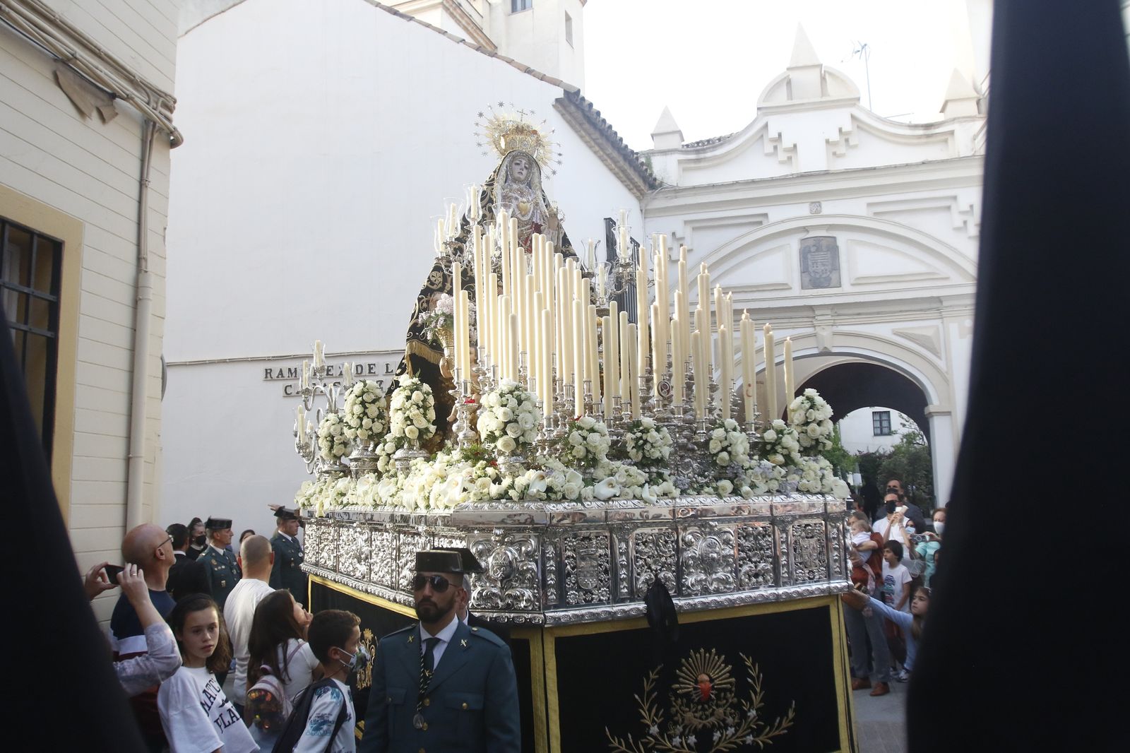 Viernes Santo en Córdoba: la procesión de los Dolores, en imágenes