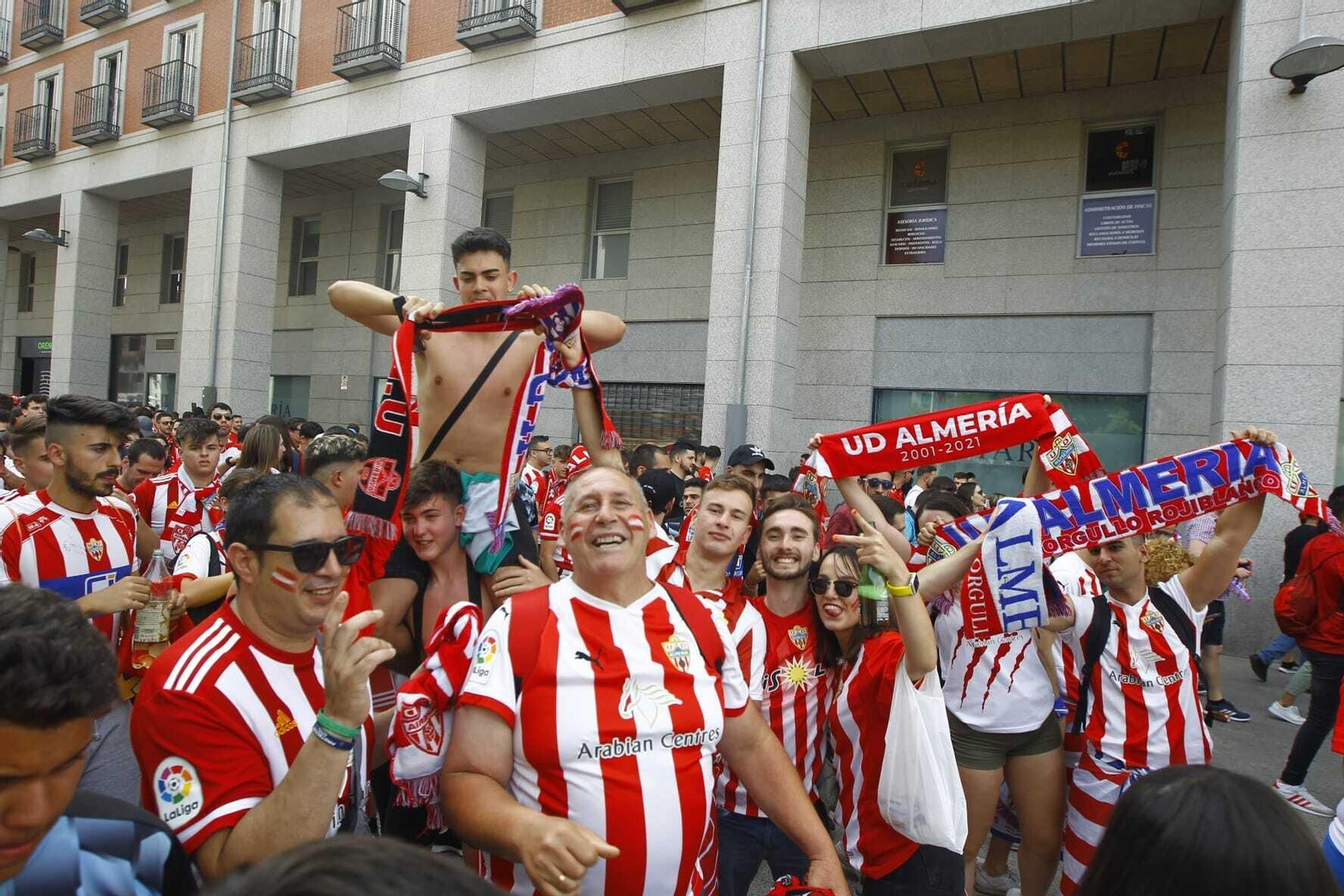 Imágenes de la afición del Almería en Leganés