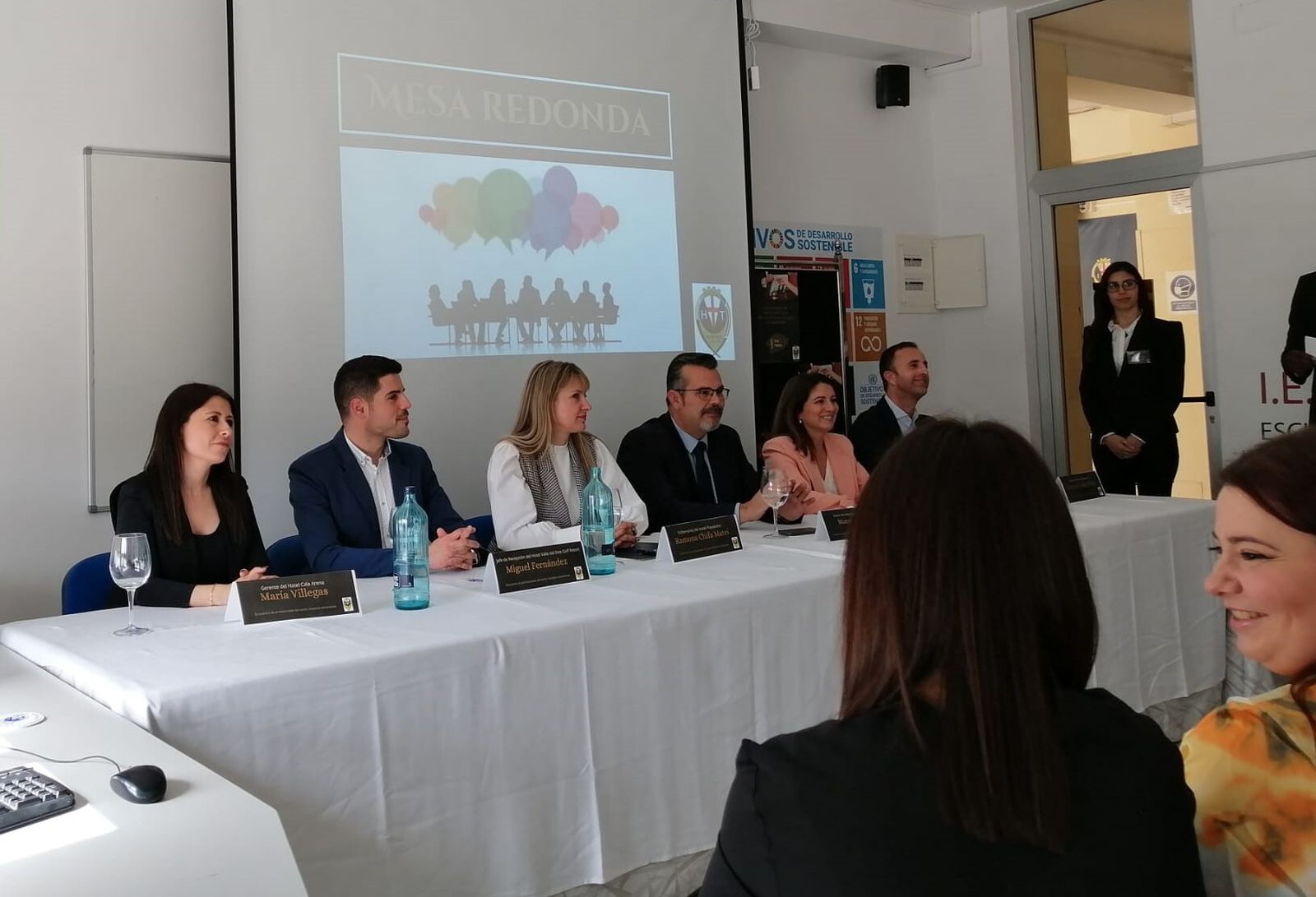 Mesa redonda del I Encuentro del Sector Hotelero de Almería en el Almeraya.