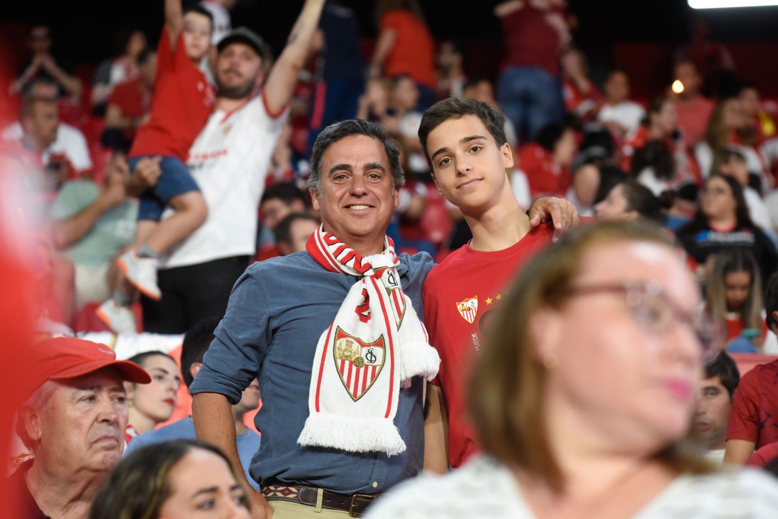 Búscate en la celebración del Sevilla, en el Sánchez-Pizjuán