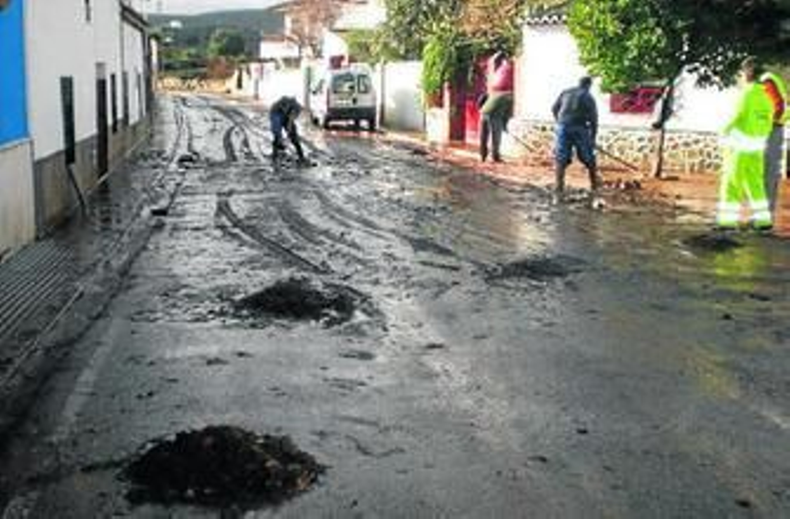 El agua llegó a alcanzar hasta los 50 centímetros de altura. El agua llegó a alcanzar hasta los 50 centímetros de altura.