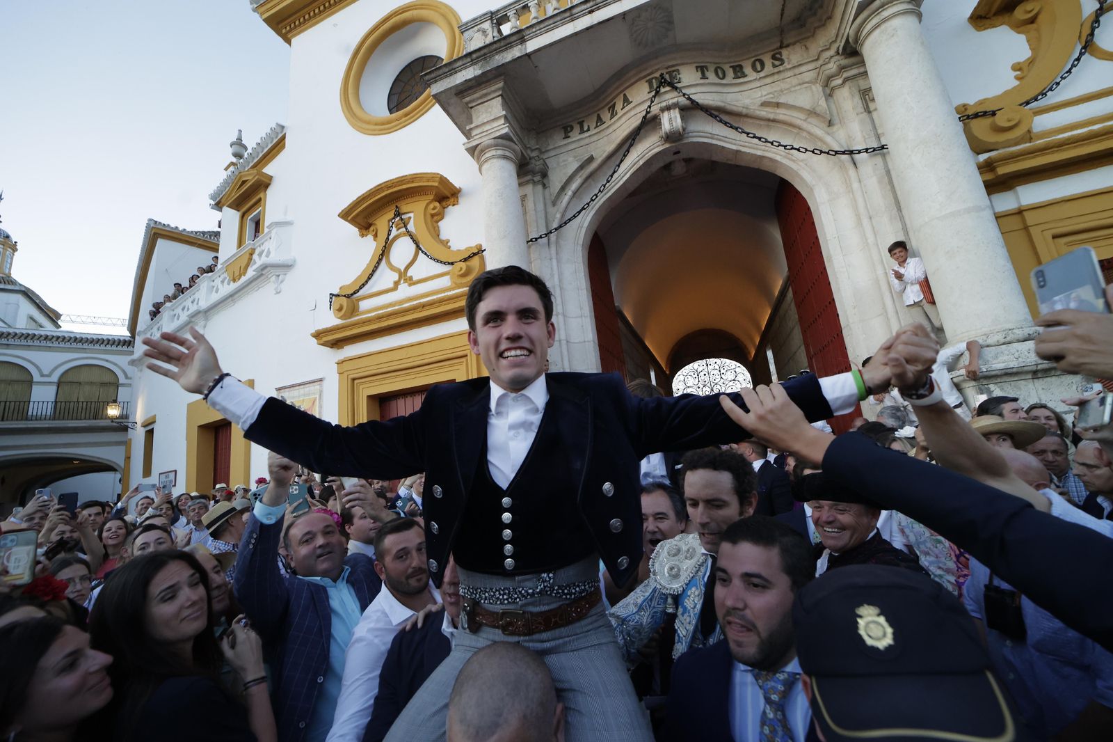 Imágenes de la corrida de rejones en la Maestranza de Sevilla