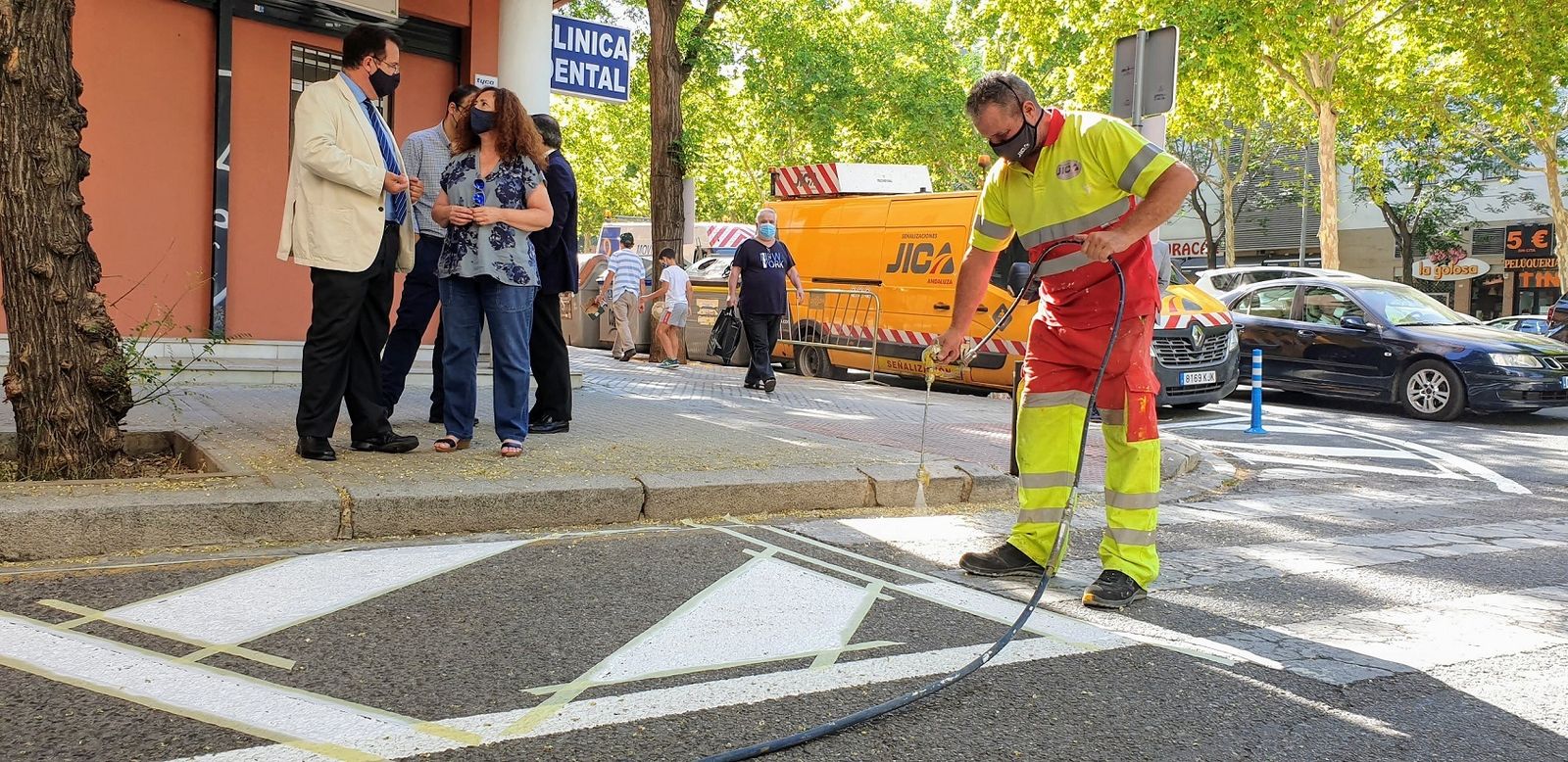El delegado de Gobernación, Juan Carlos Cabrera, visita los trabajos.