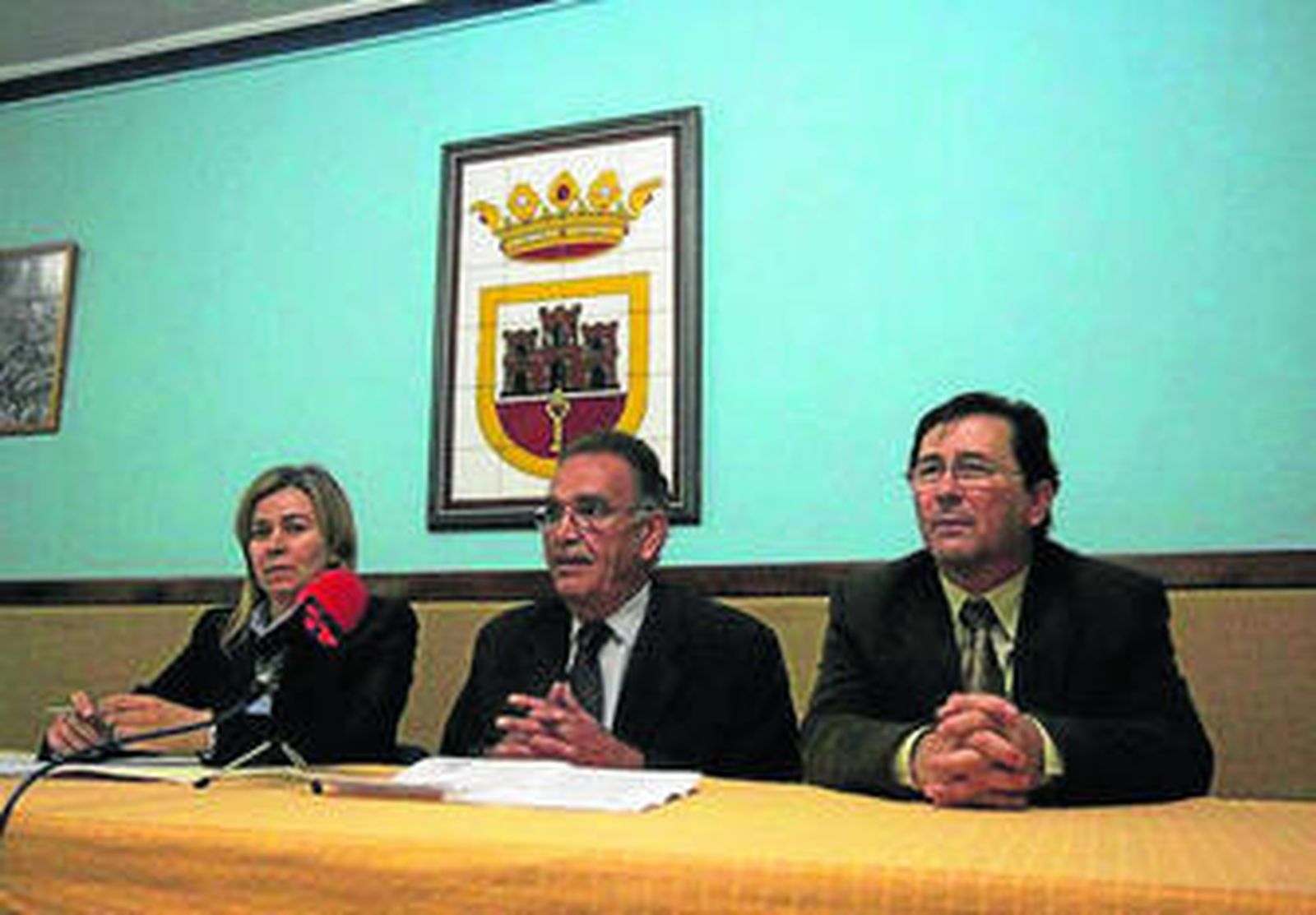Teresa Ruiz, Fernando Palma y José Luis Navarro, ayer en la sede del PP.